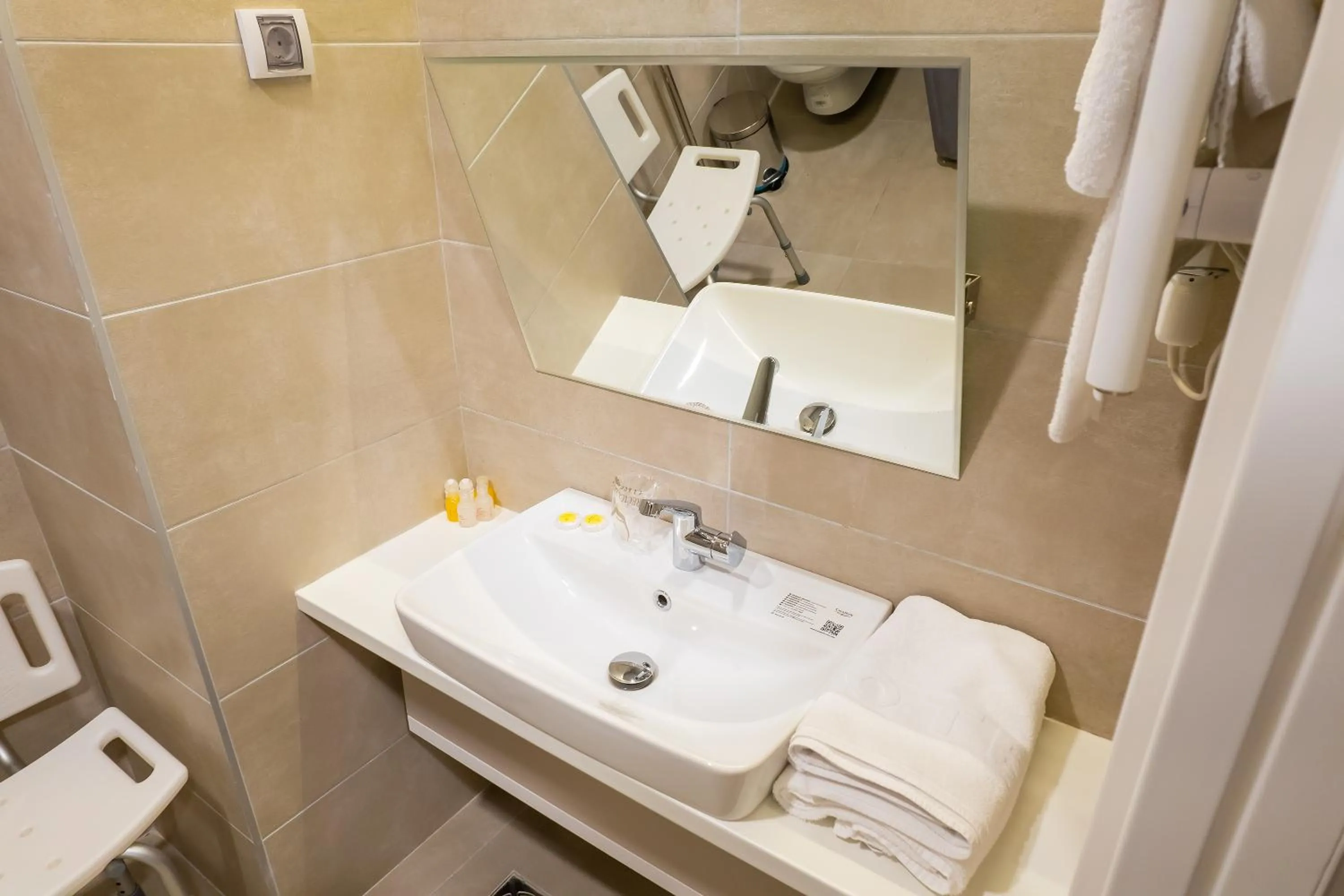 Bathroom in Hotel Verde