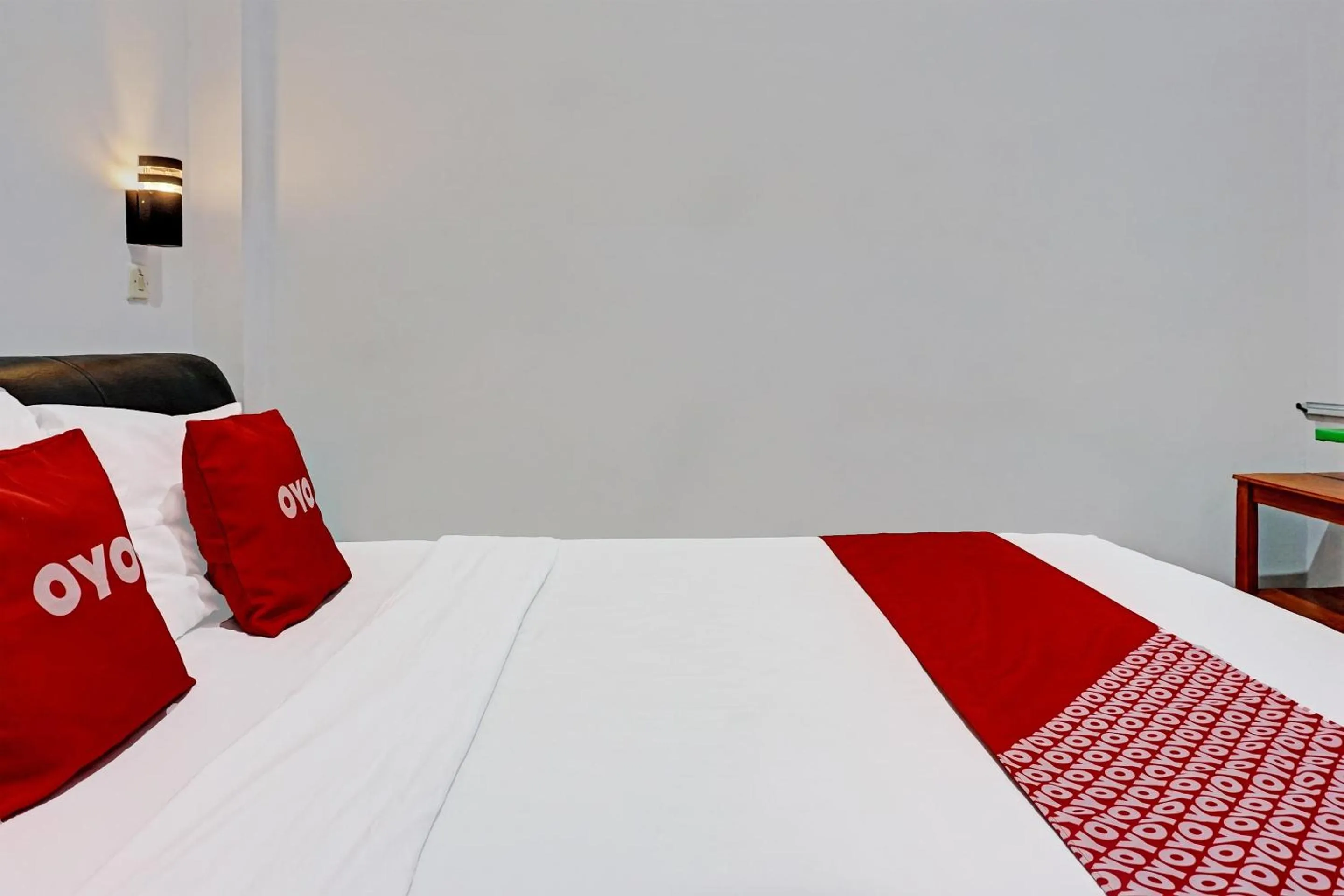 Bedroom, Bed in OYO 91599 Penginapan Mutiara Madiun