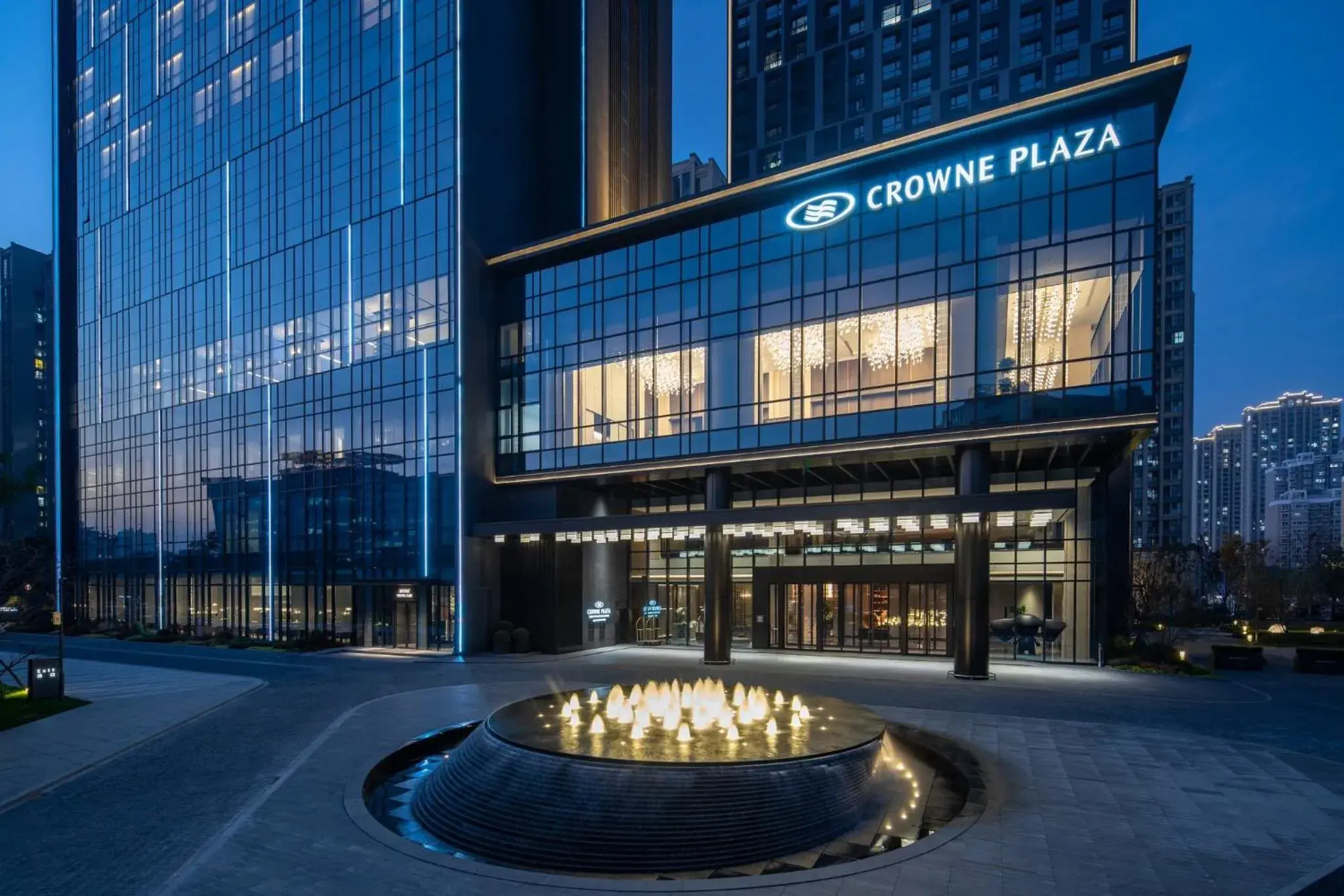 Property building in Crowne Plaza Zhengzhou High Tech Zone by IHG Property building in Crowne Plaza Zhengzhou High Tech Zone by IHG