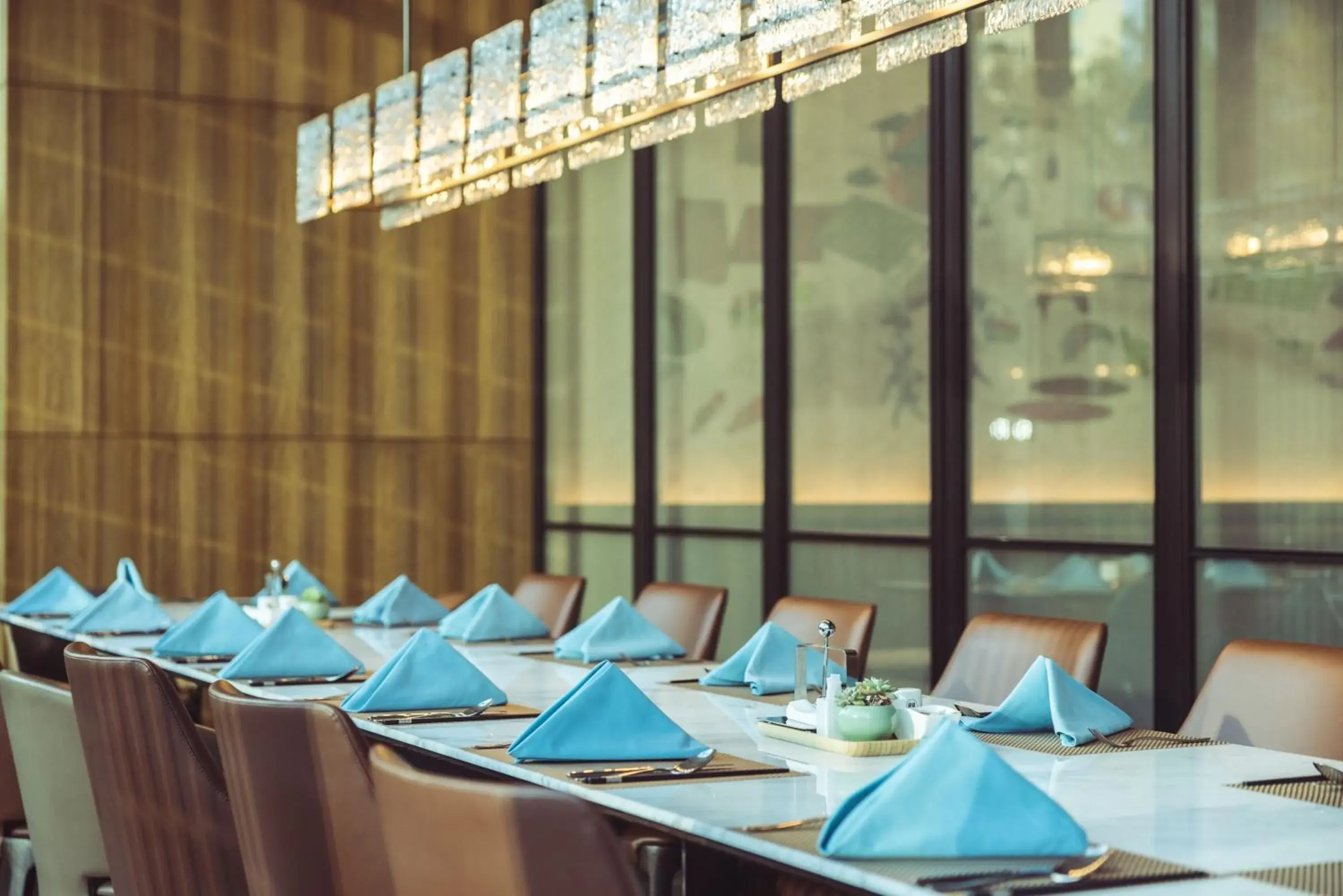 Restaurant/places to eat in Crowne Plaza Zhengzhou High Tech Zone by IHG Restaurant/places to eat in Crowne Plaza Zhengzhou High Tech Zone by IHG