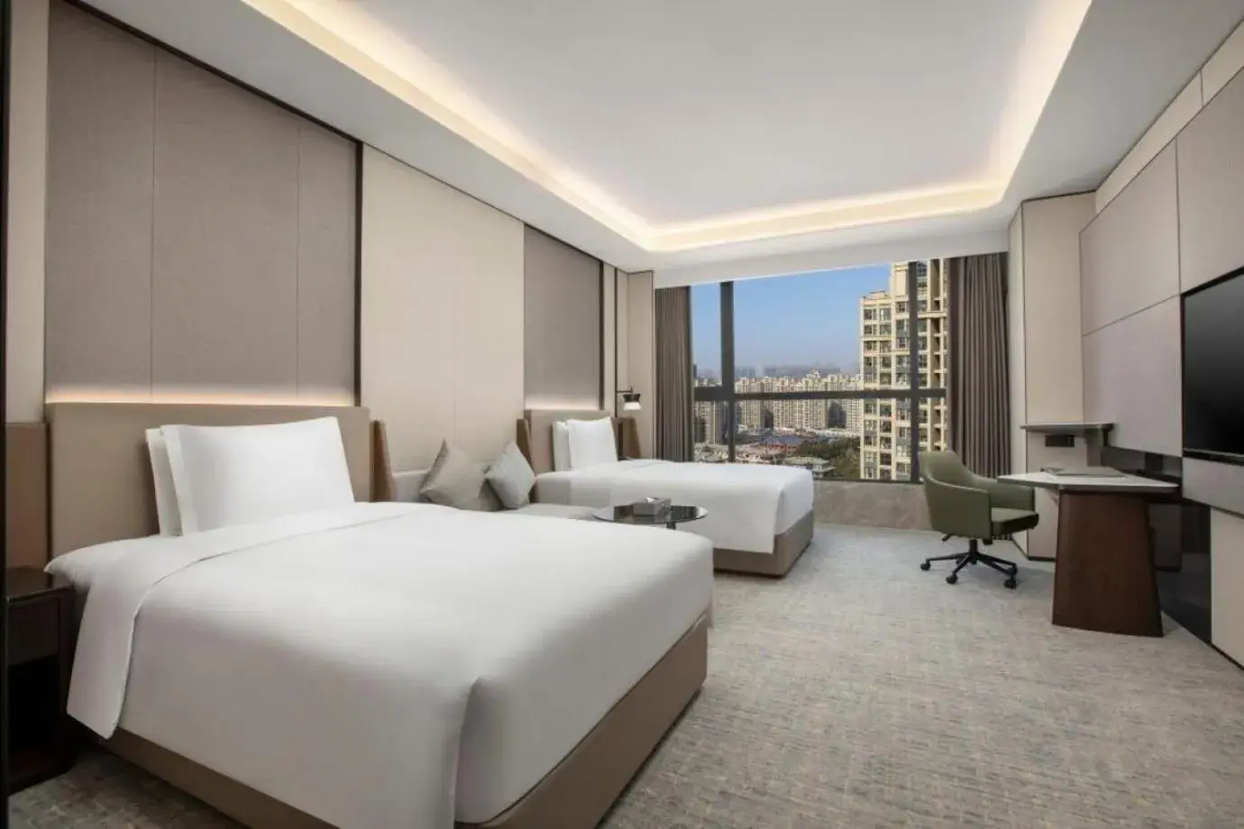 Bedroom, Bed in Crowne Plaza Zhengzhou High Tech Zone by IHG Bedroom, Bed in Crowne Plaza Zhengzhou High Tech Zone by IHG