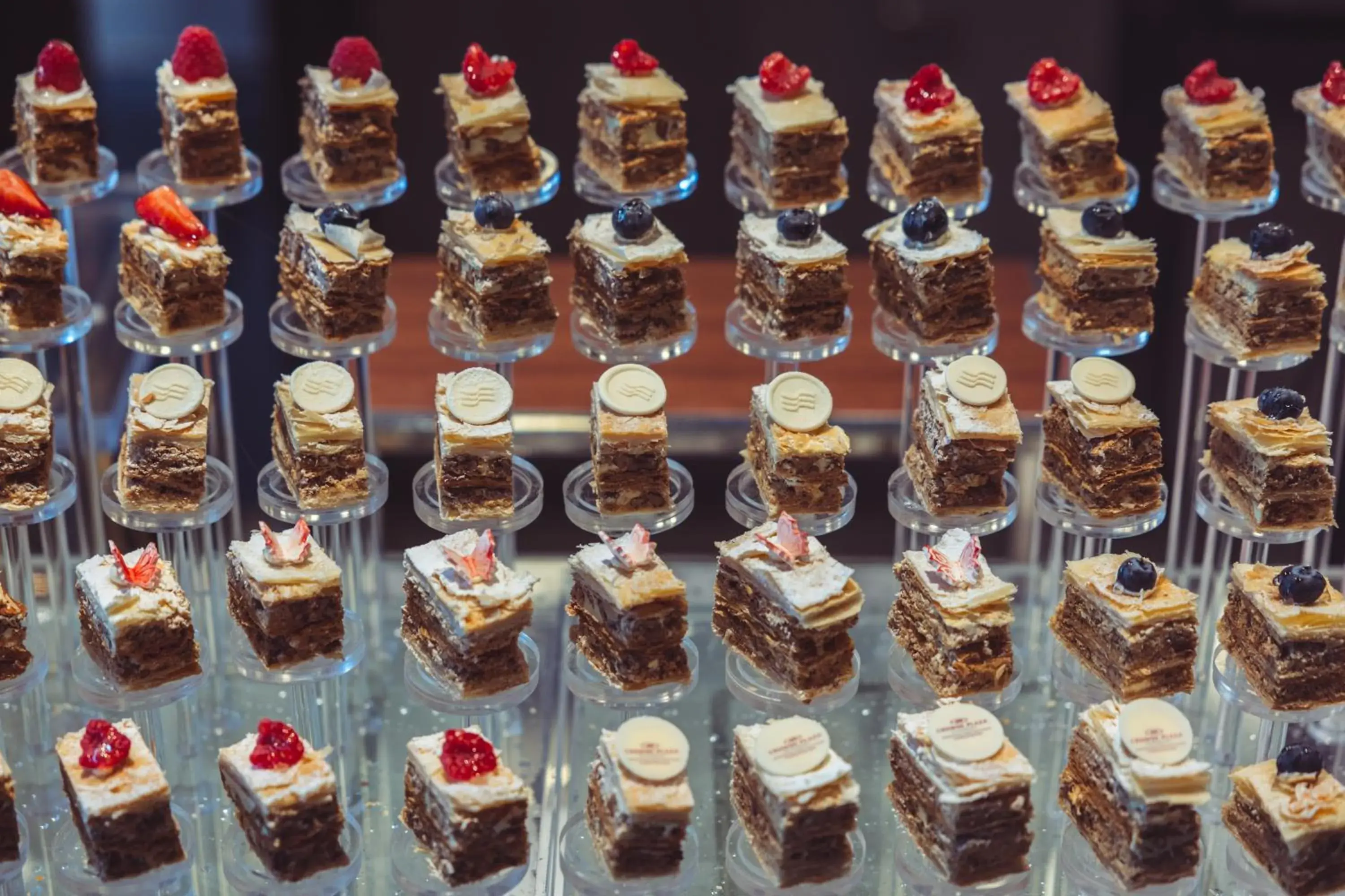 Restaurant/places to eat in Crowne Plaza Zhengzhou High Tech Zone by IHG Restaurant/places to eat in Crowne Plaza Zhengzhou High Tech Zone by IHG