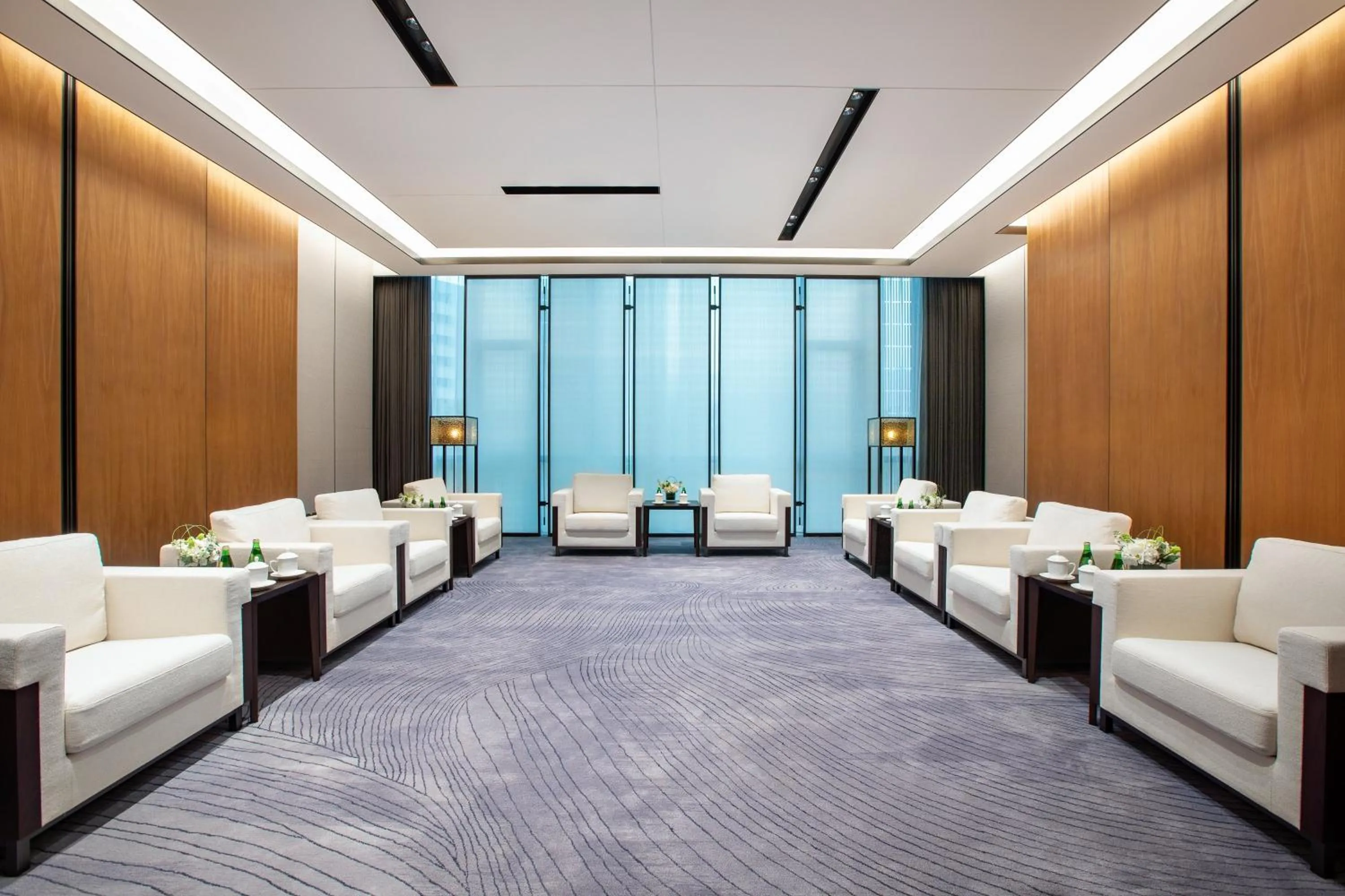 Meeting/conference room in Crowne Plaza Zhengzhou High Tech Zone by IHG