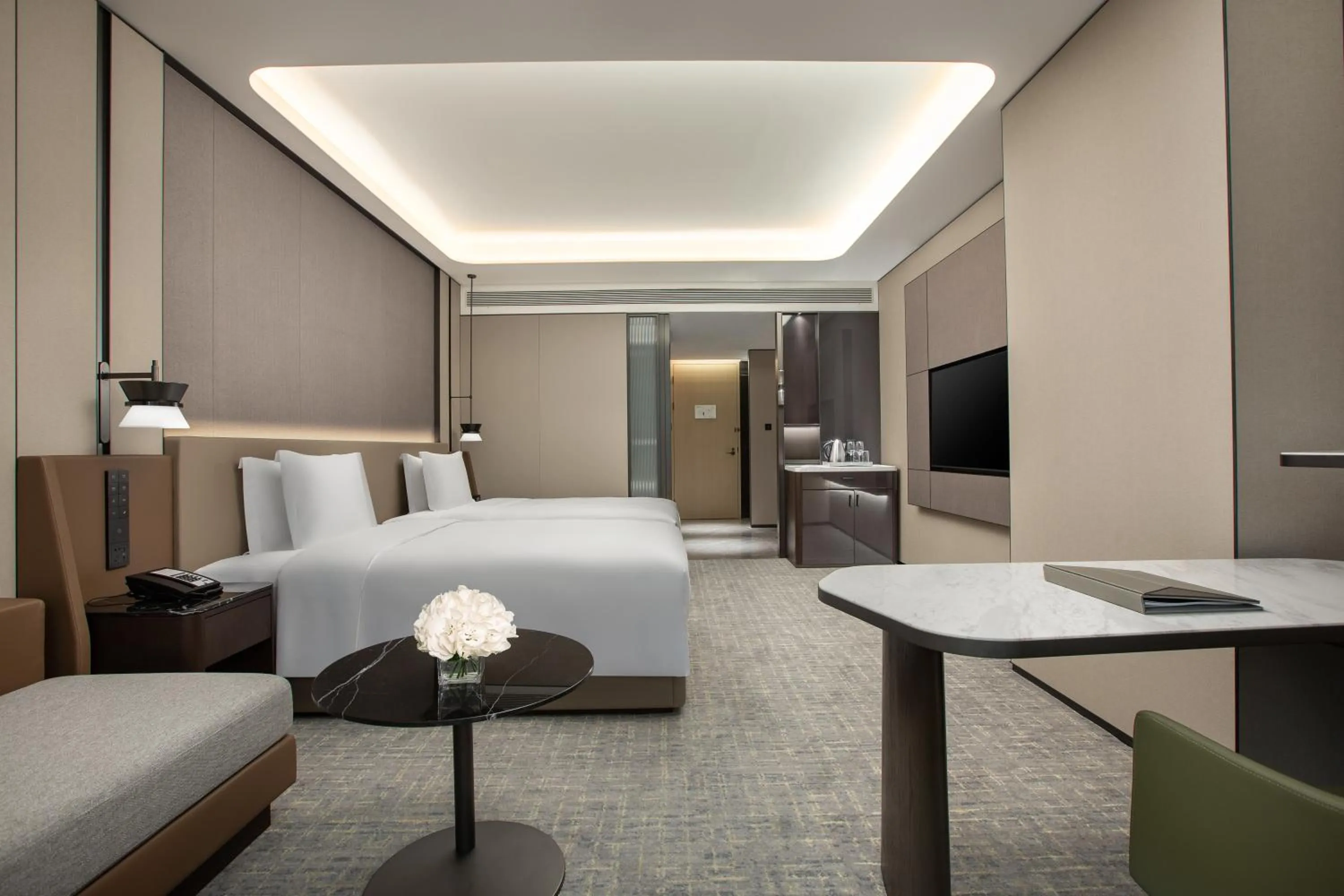 Photo of the whole room, Bed in Crowne Plaza Zhengzhou High Tech Zone by IHG