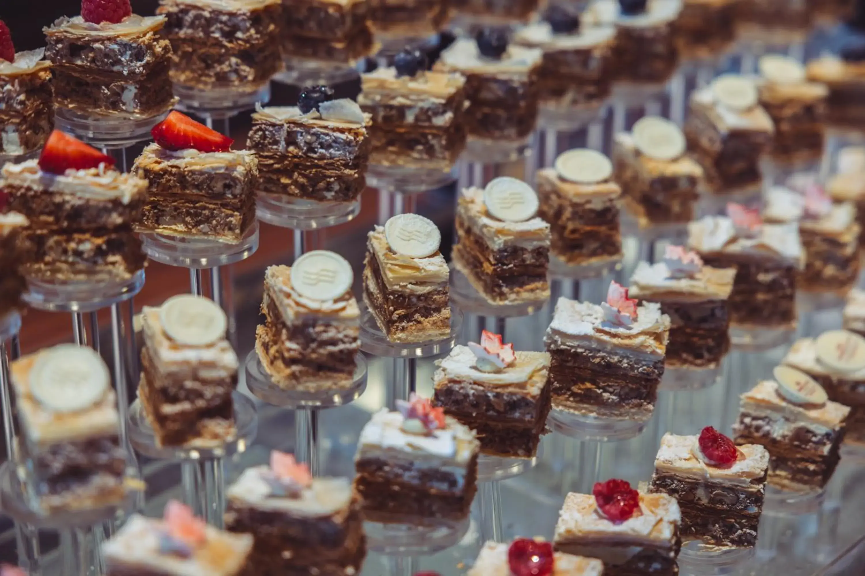 Restaurant/places to eat in Crowne Plaza Zhengzhou High Tech Zone by IHG Restaurant/places to eat in Crowne Plaza Zhengzhou High Tech Zone by IHG