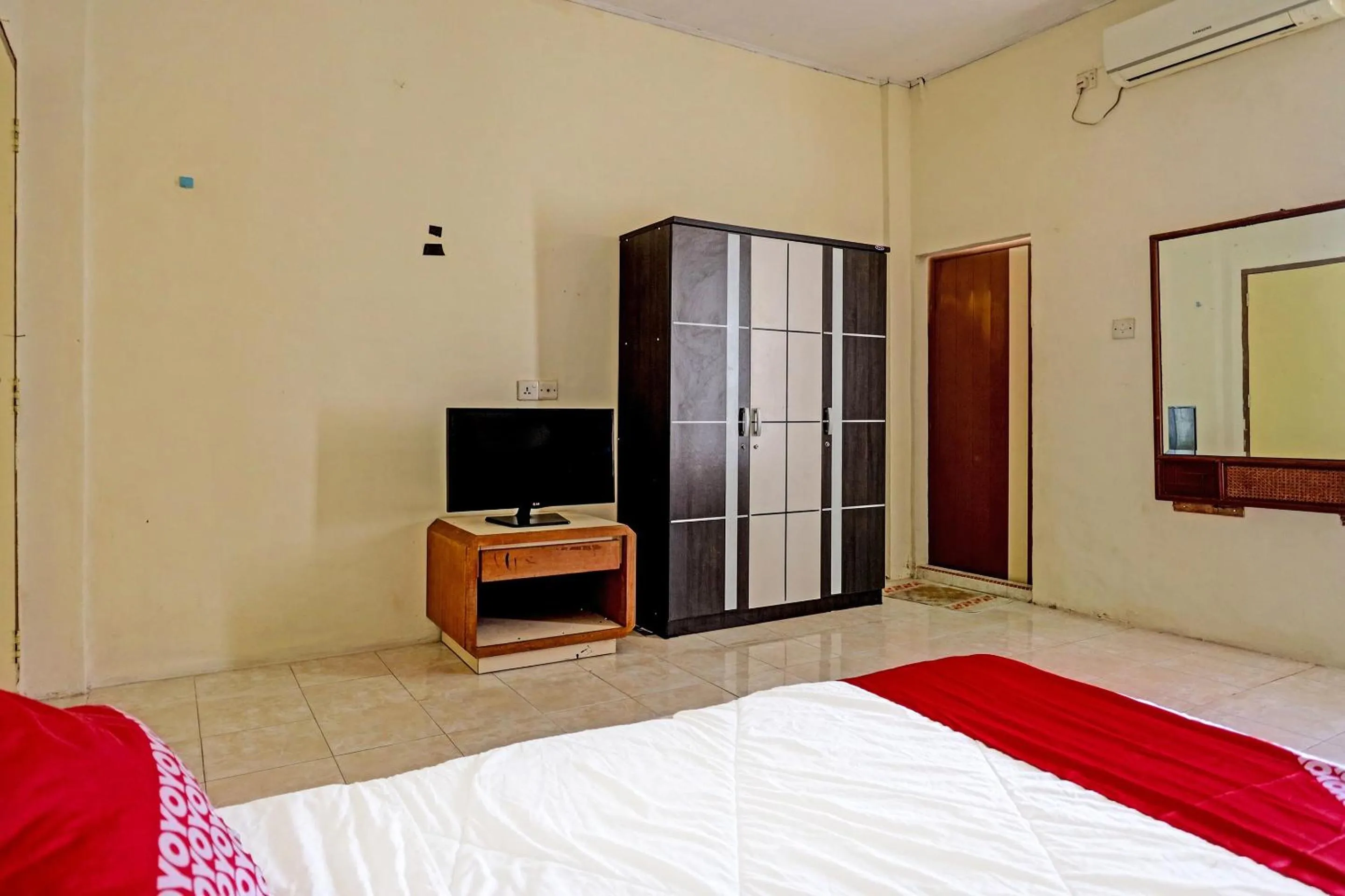 Bedroom, Bed in OYO 91636 Kak Dadut Homestay