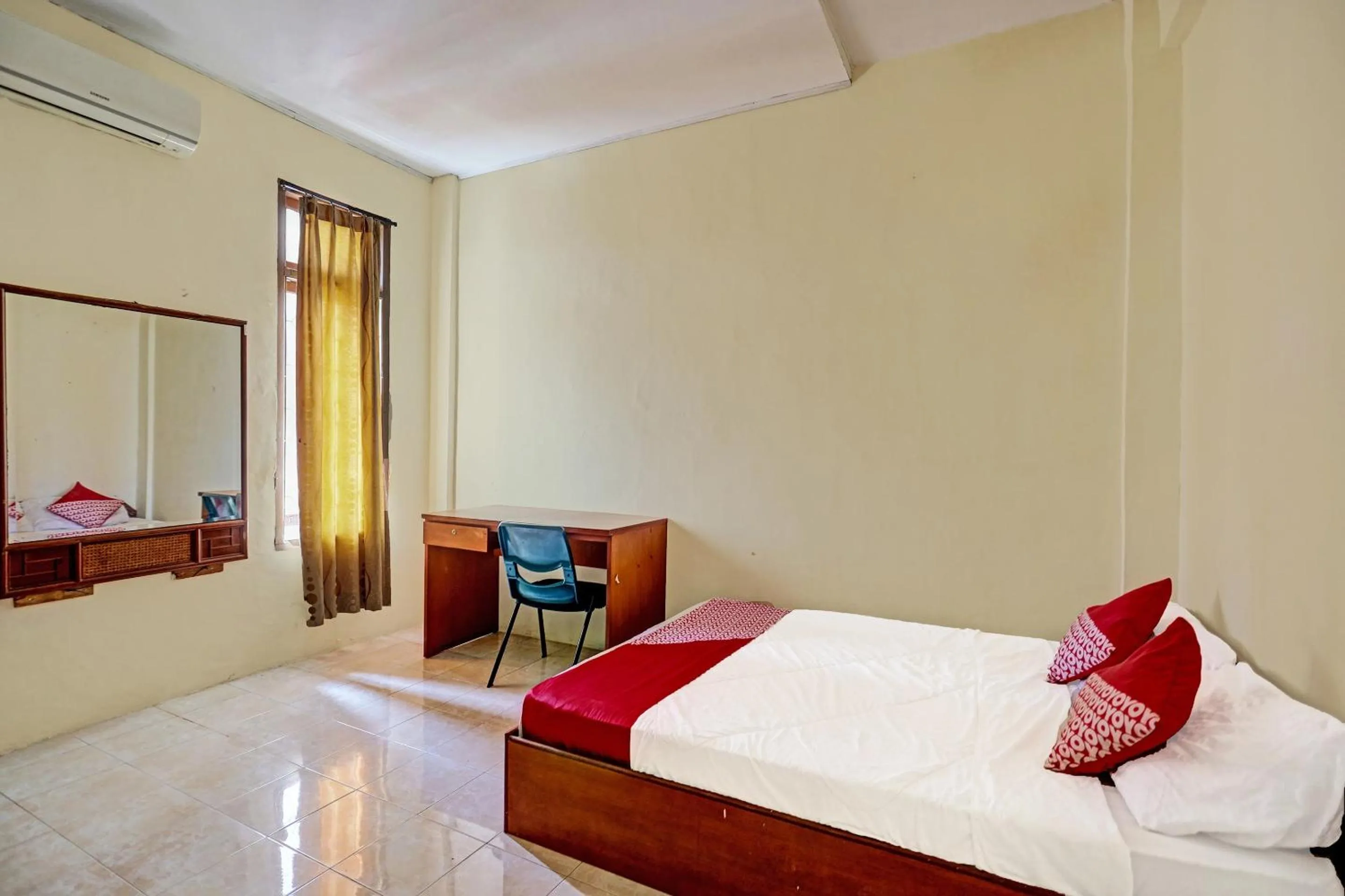 Bedroom, Bed in OYO 91636 Kak Dadut Homestay
