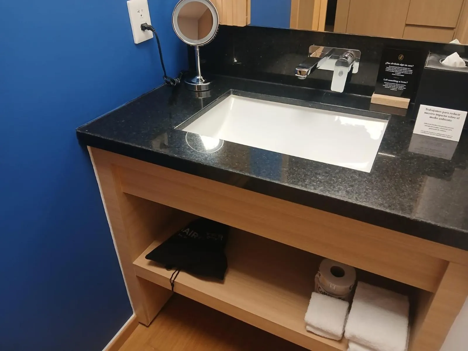 Bathroom in voco Guadalajara Neruda by IHG