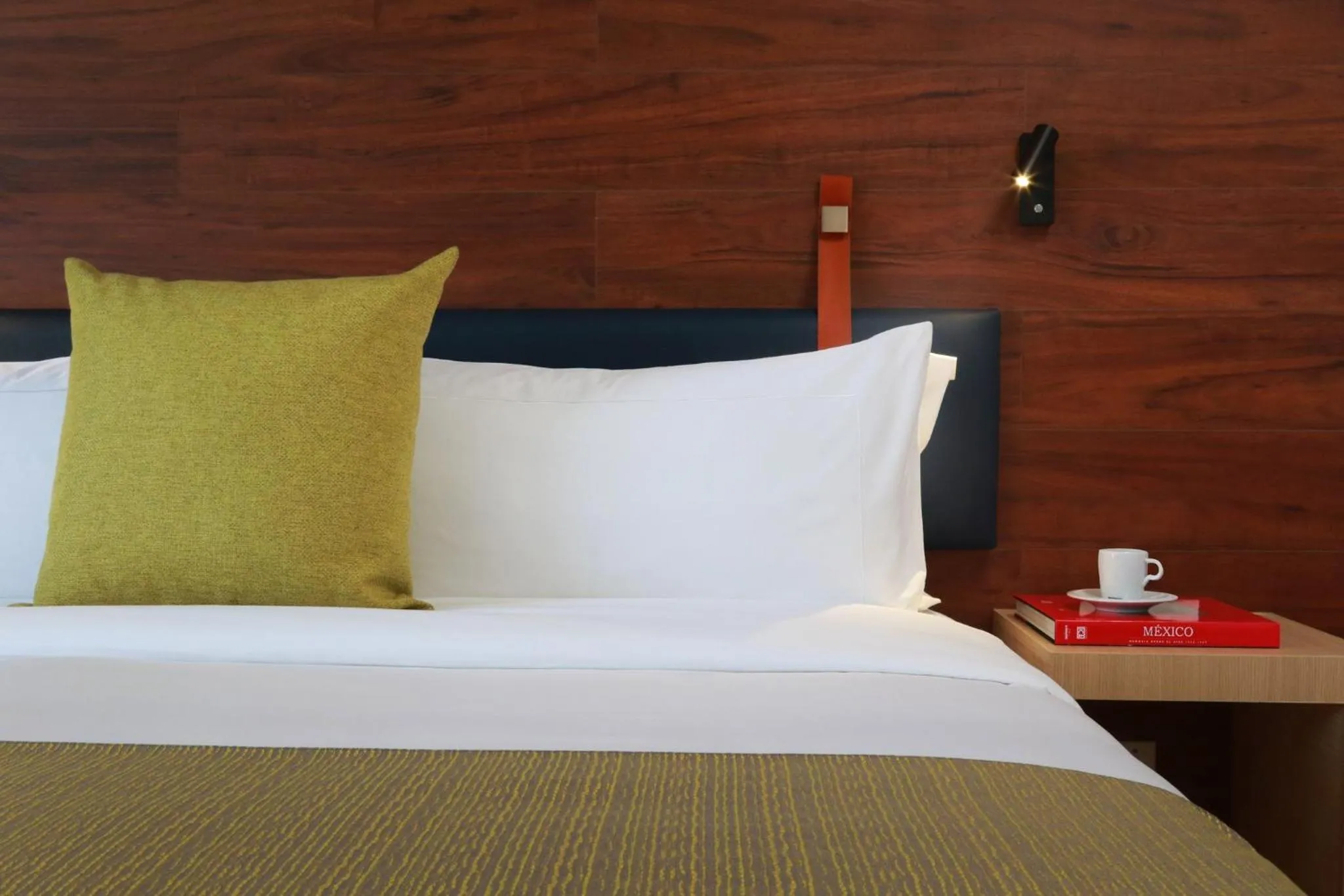 Photo of the whole room, Bed in voco Guadalajara Neruda by IHG