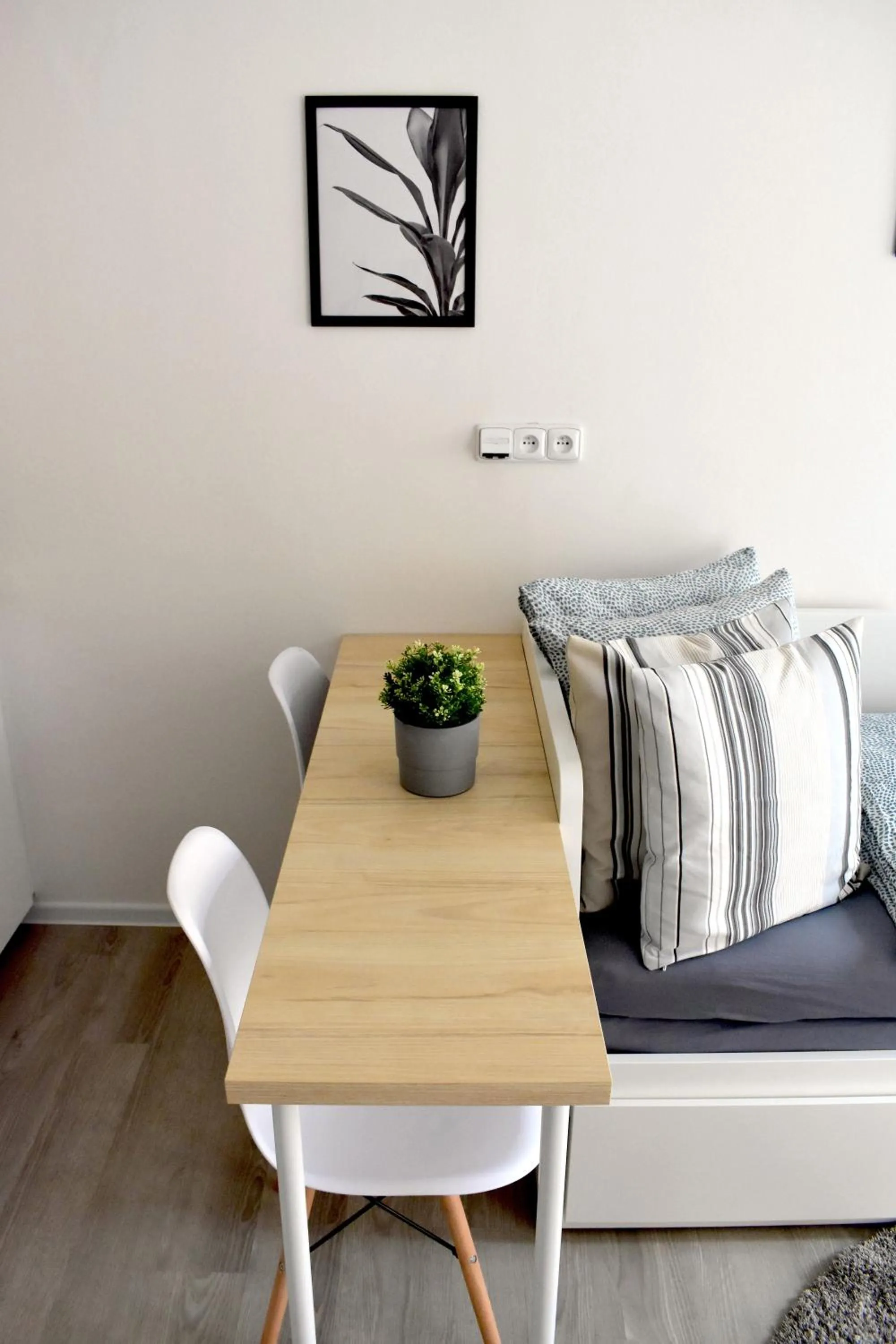 Living room in Seifert Residence