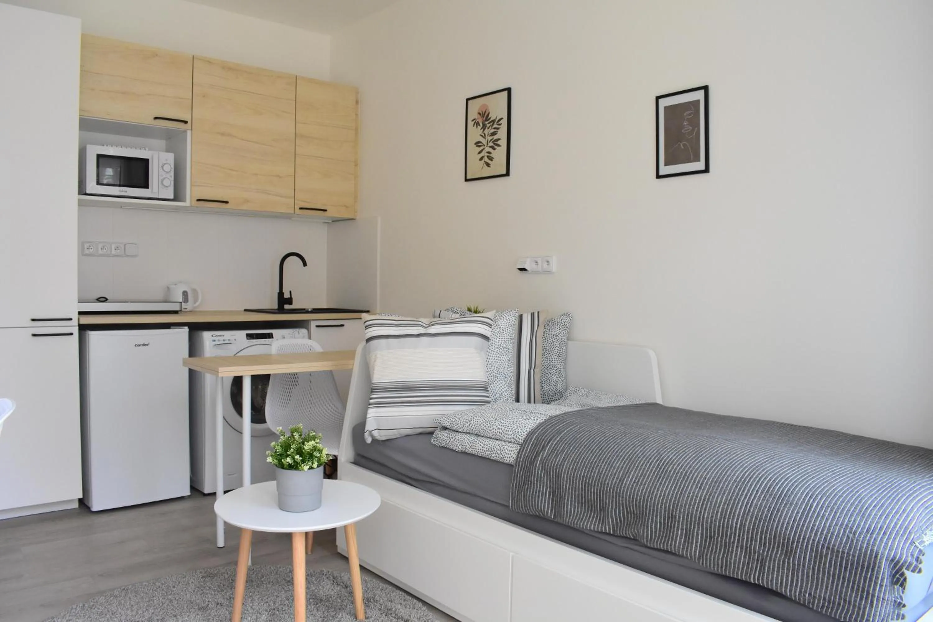 Bed in Seifert Residence