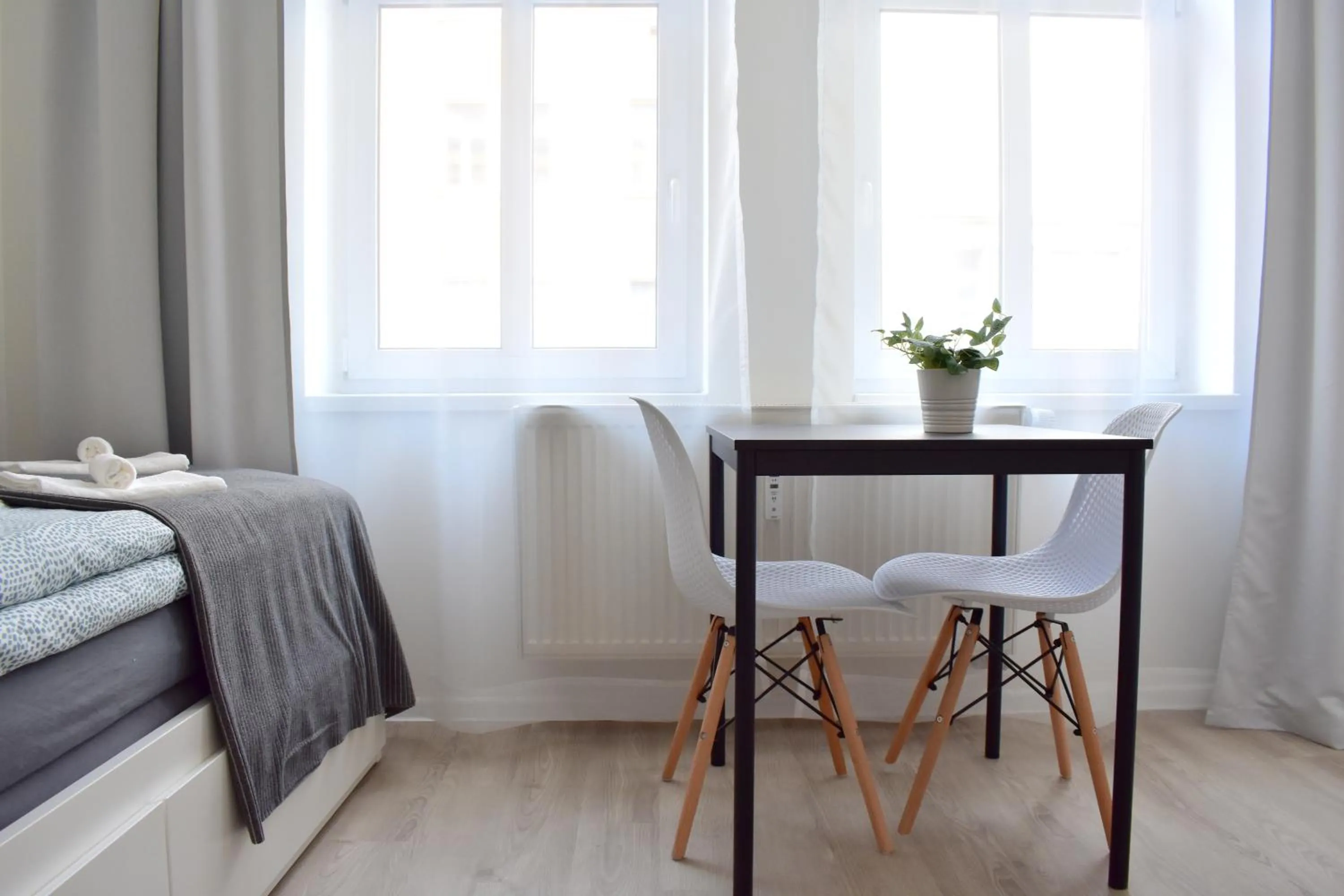 Photo of the whole room, Bed in Seifert Residence