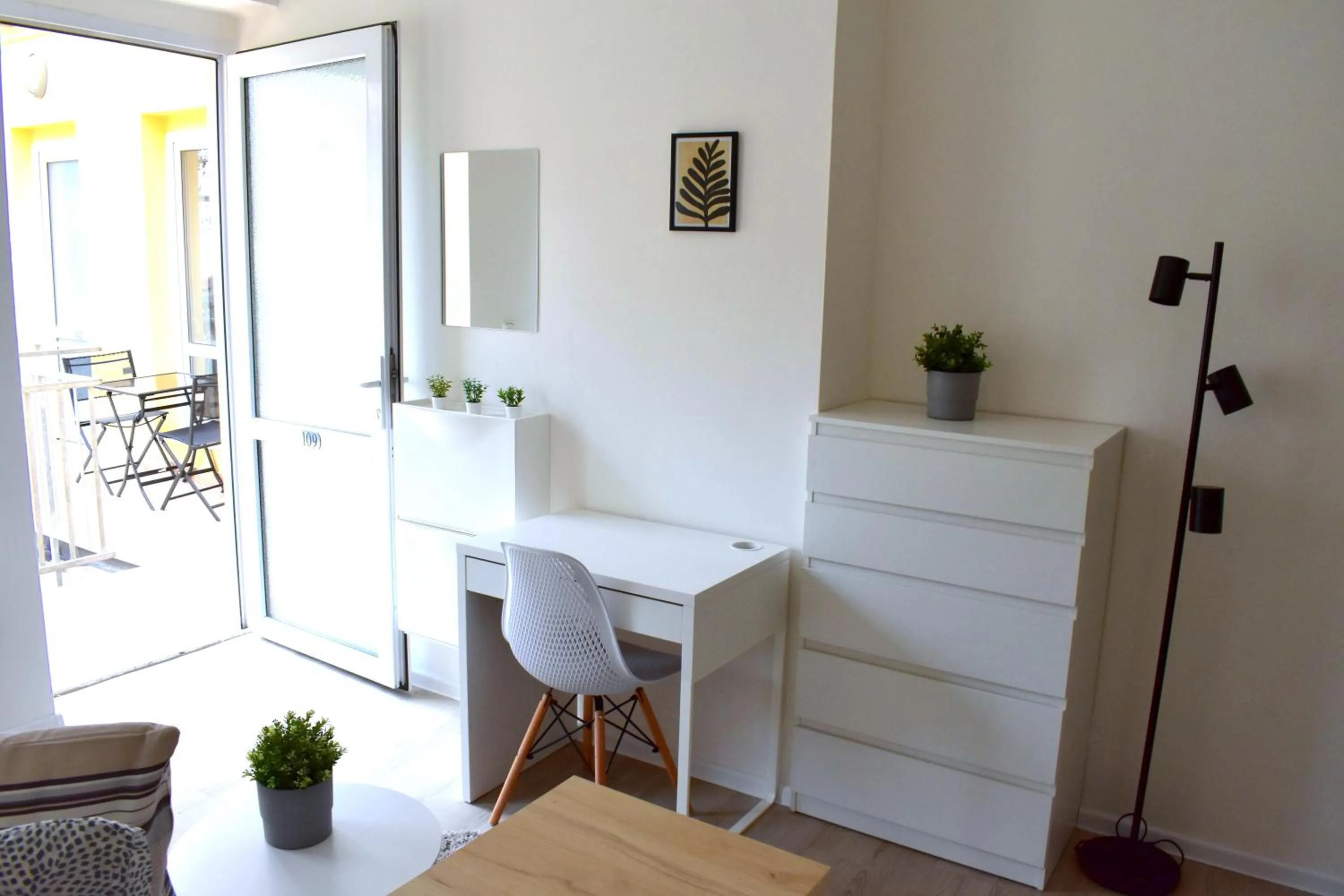 Living room in Seifert Residence