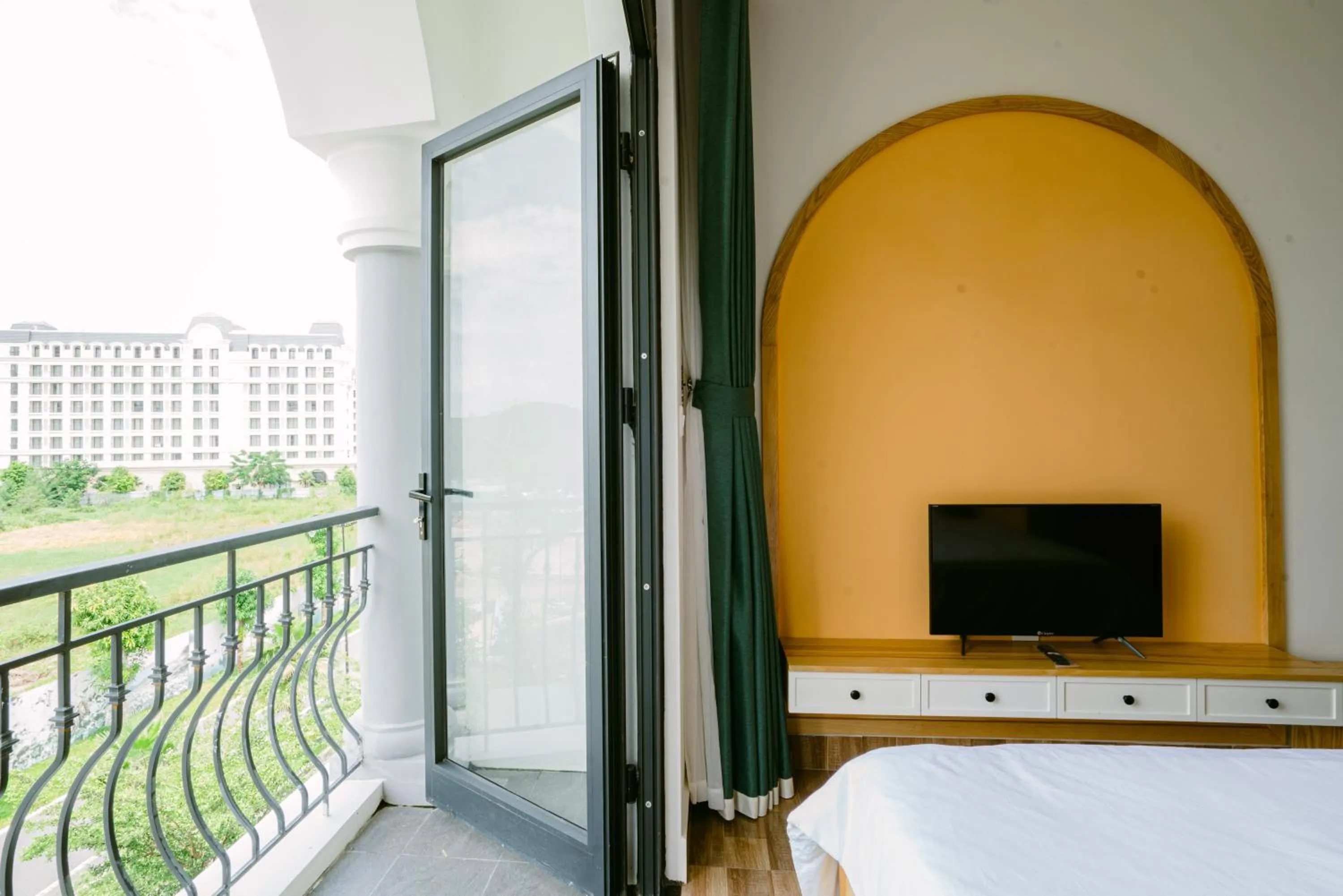 Balcony/Terrace, Bed in Mộc Homestay GrandWorld Phú Quốc