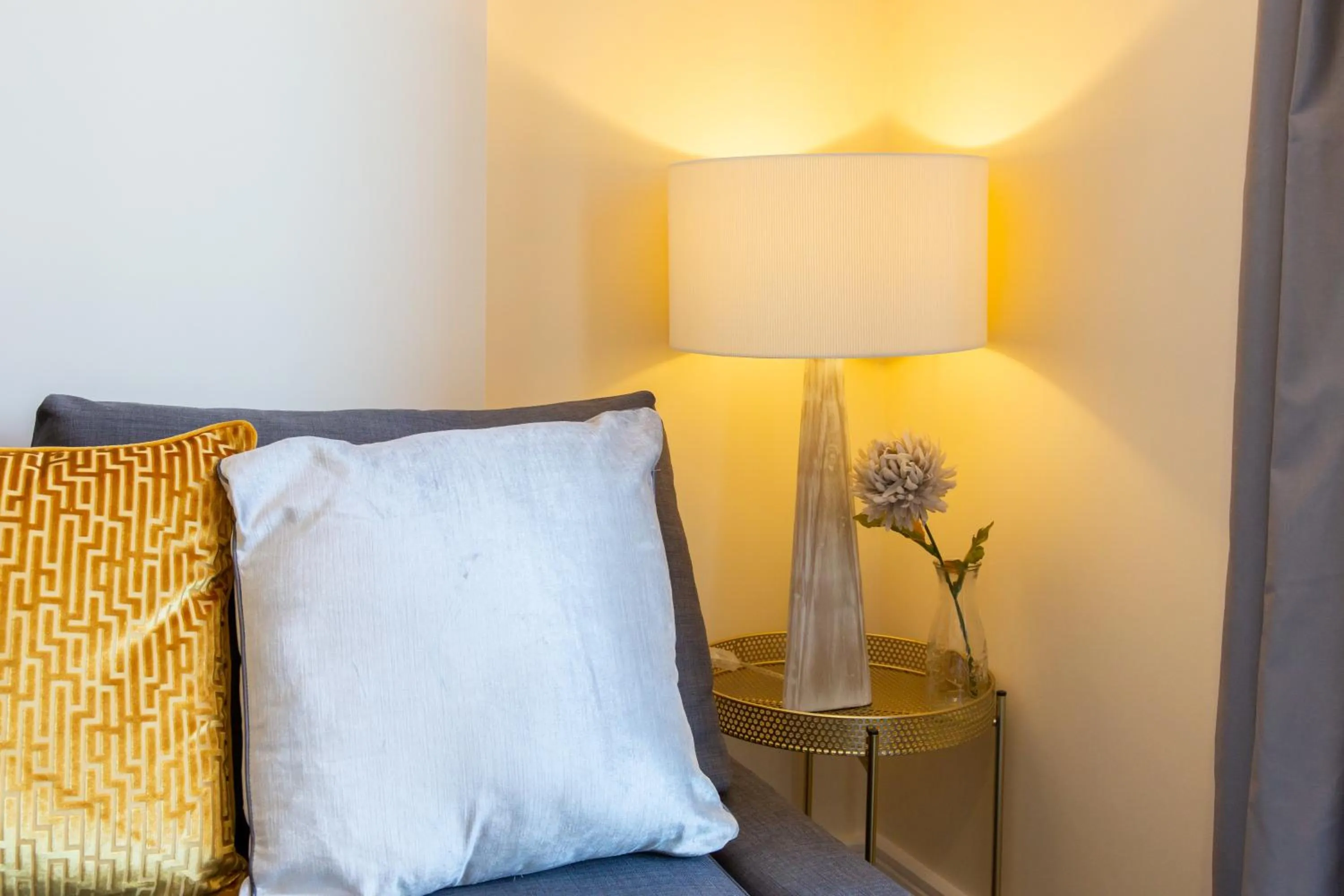 Other, Bed in Velvet 1-bedroom penthouse, Clockhouse, Hoddesdon