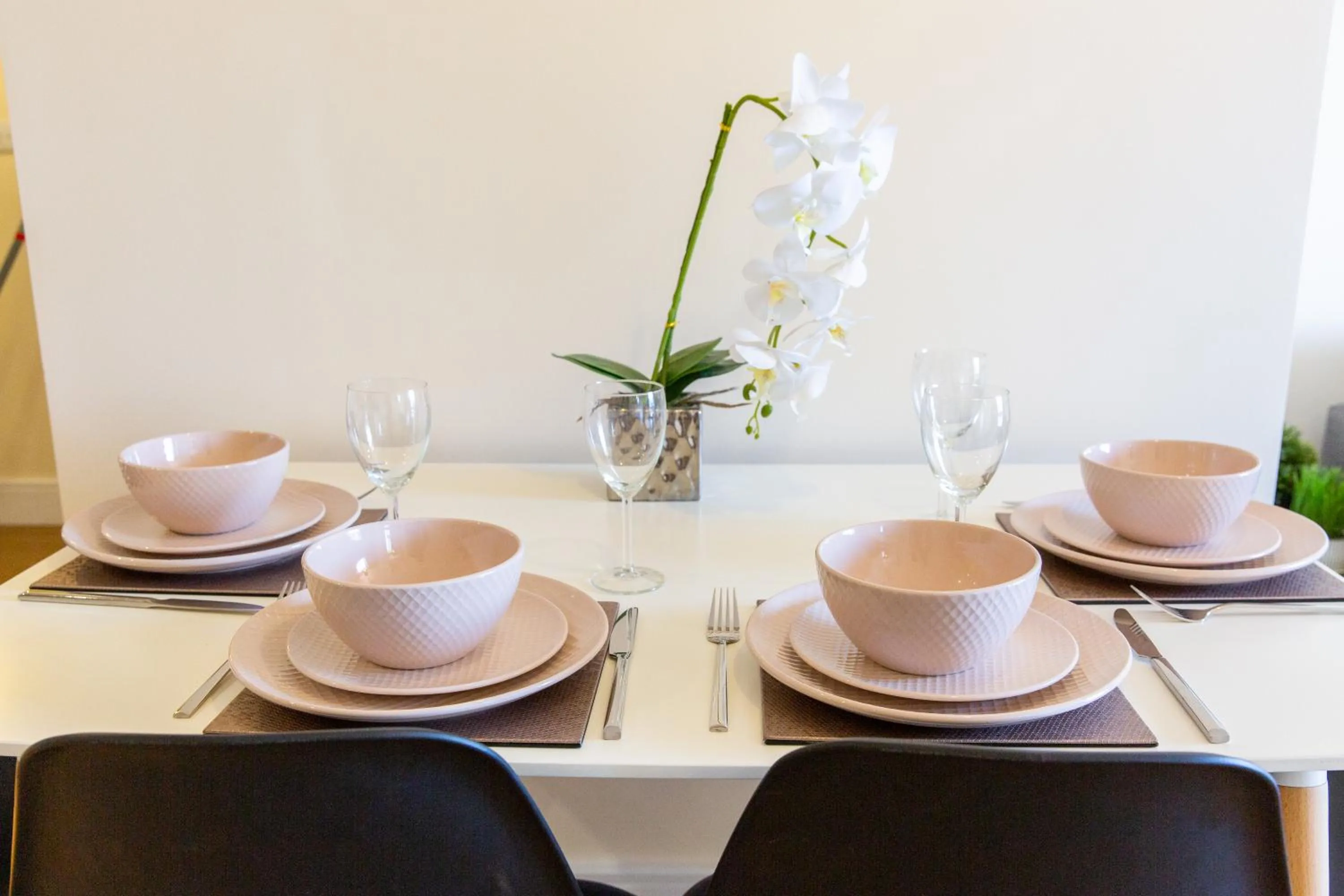 Dining area in Velvet 1-bedroom penthouse, Clockhouse, Hoddesdon