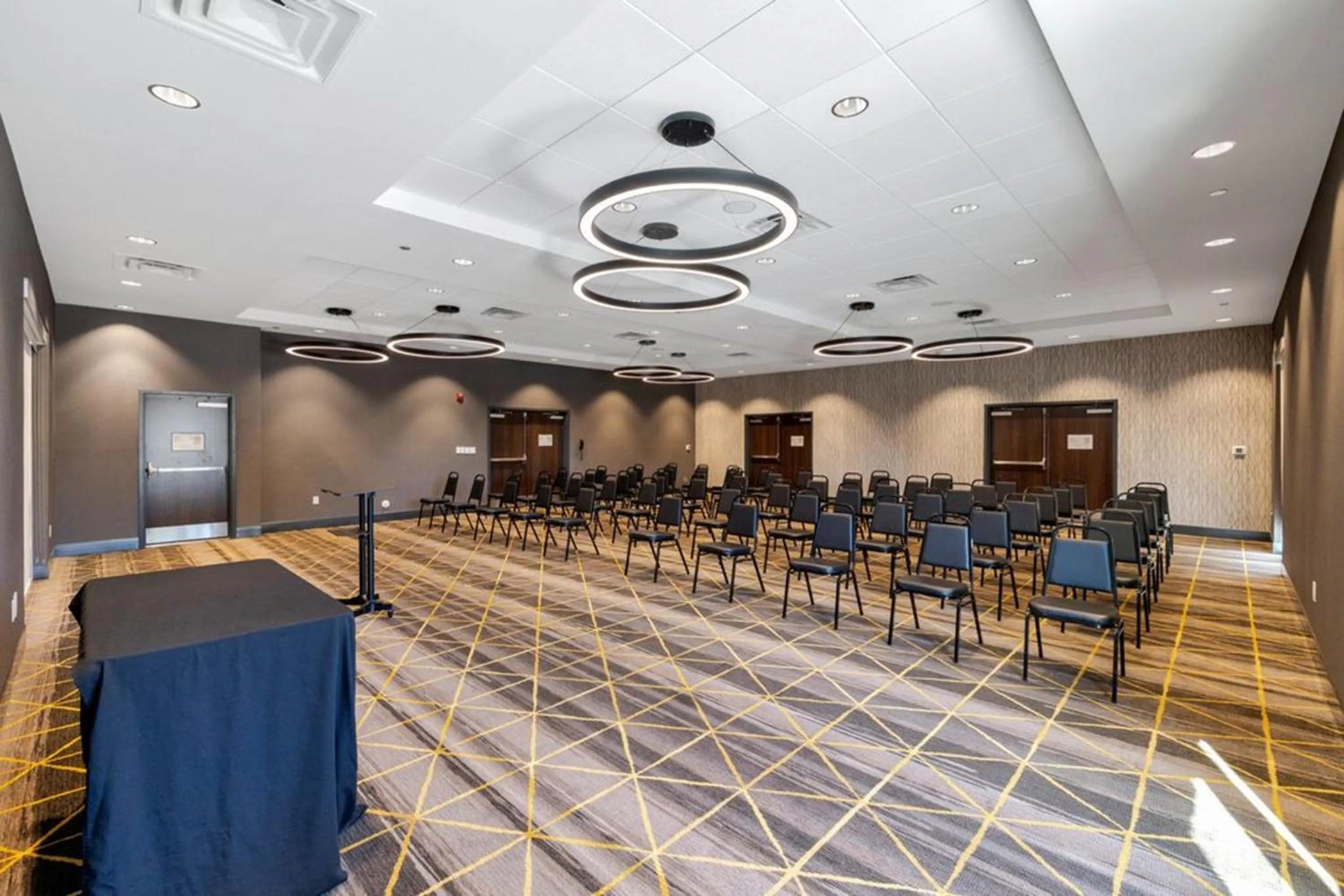 Meeting/conference room in Holiday Inn - Chicago - Tinley Park by IHG