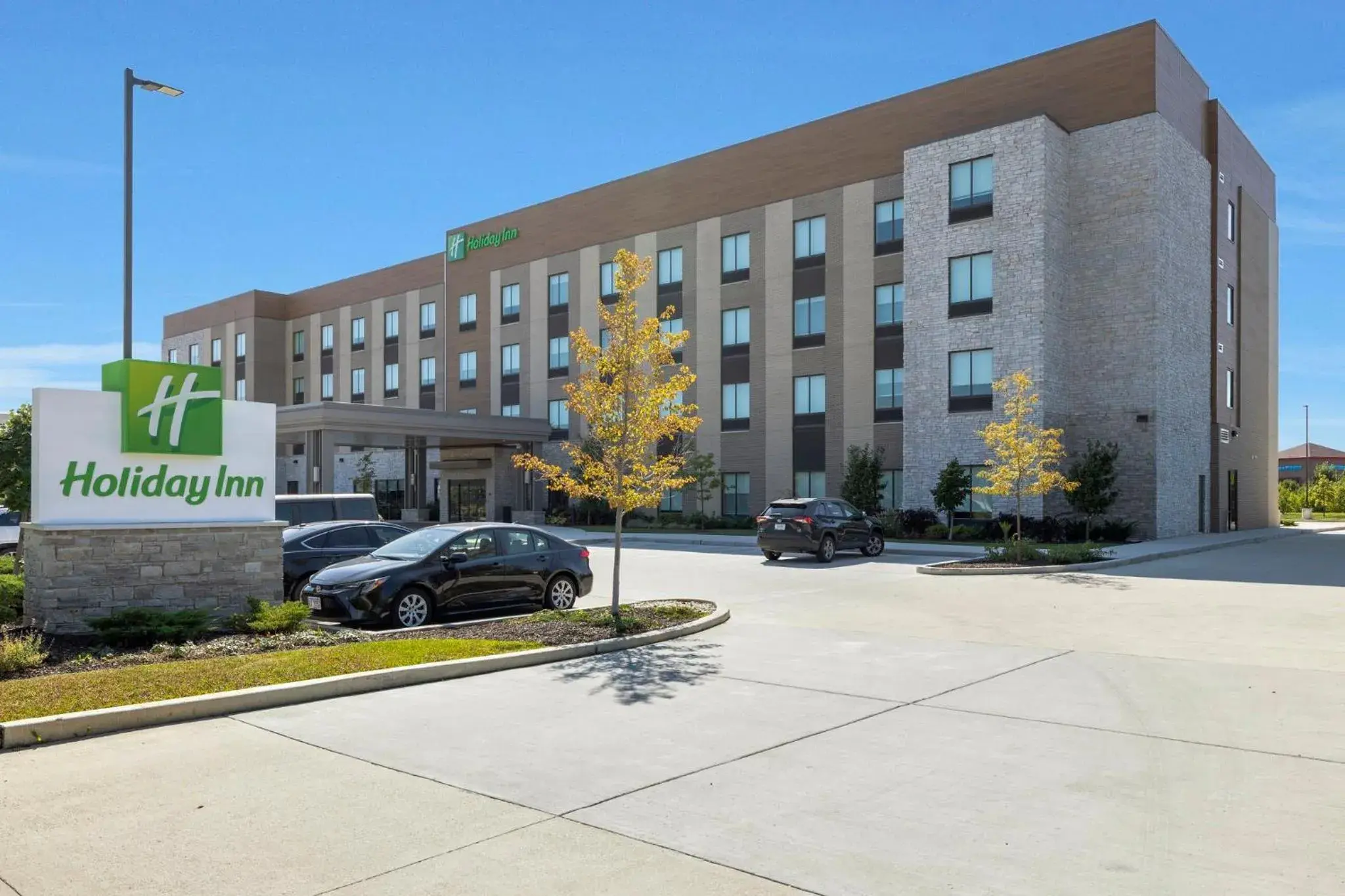 Property building in Holiday Inn - Chicago - Tinley Park by IHG Property building in Holiday Inn - Chicago - Tinley Park by IHG