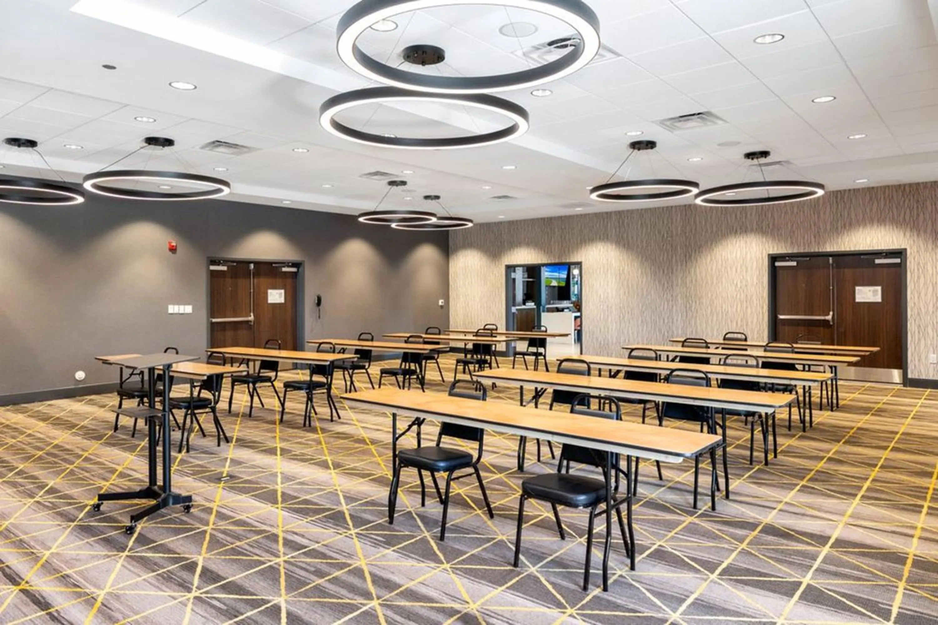Meeting/conference room in Holiday Inn - Chicago - Tinley Park by IHG