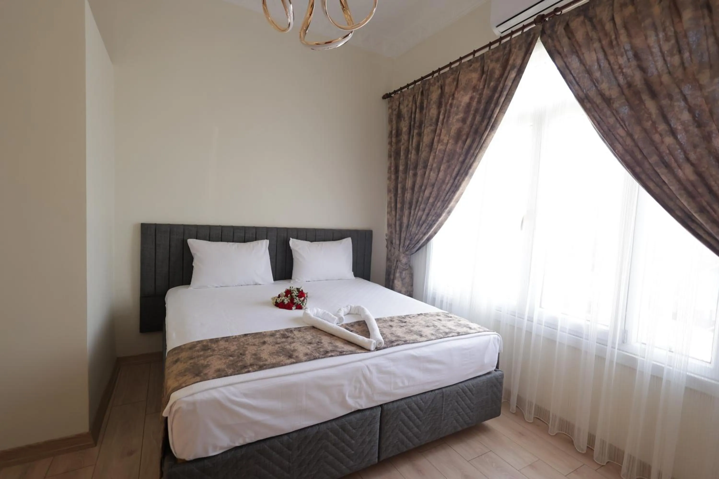 Bedroom, Bed in Bonita Apart