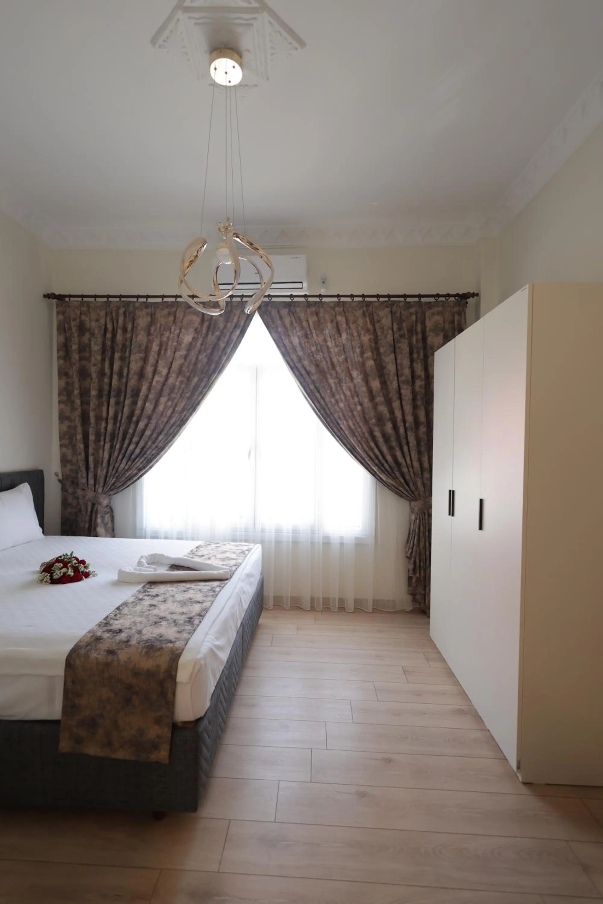 Photo of the whole room, Bed in Bonita Apart