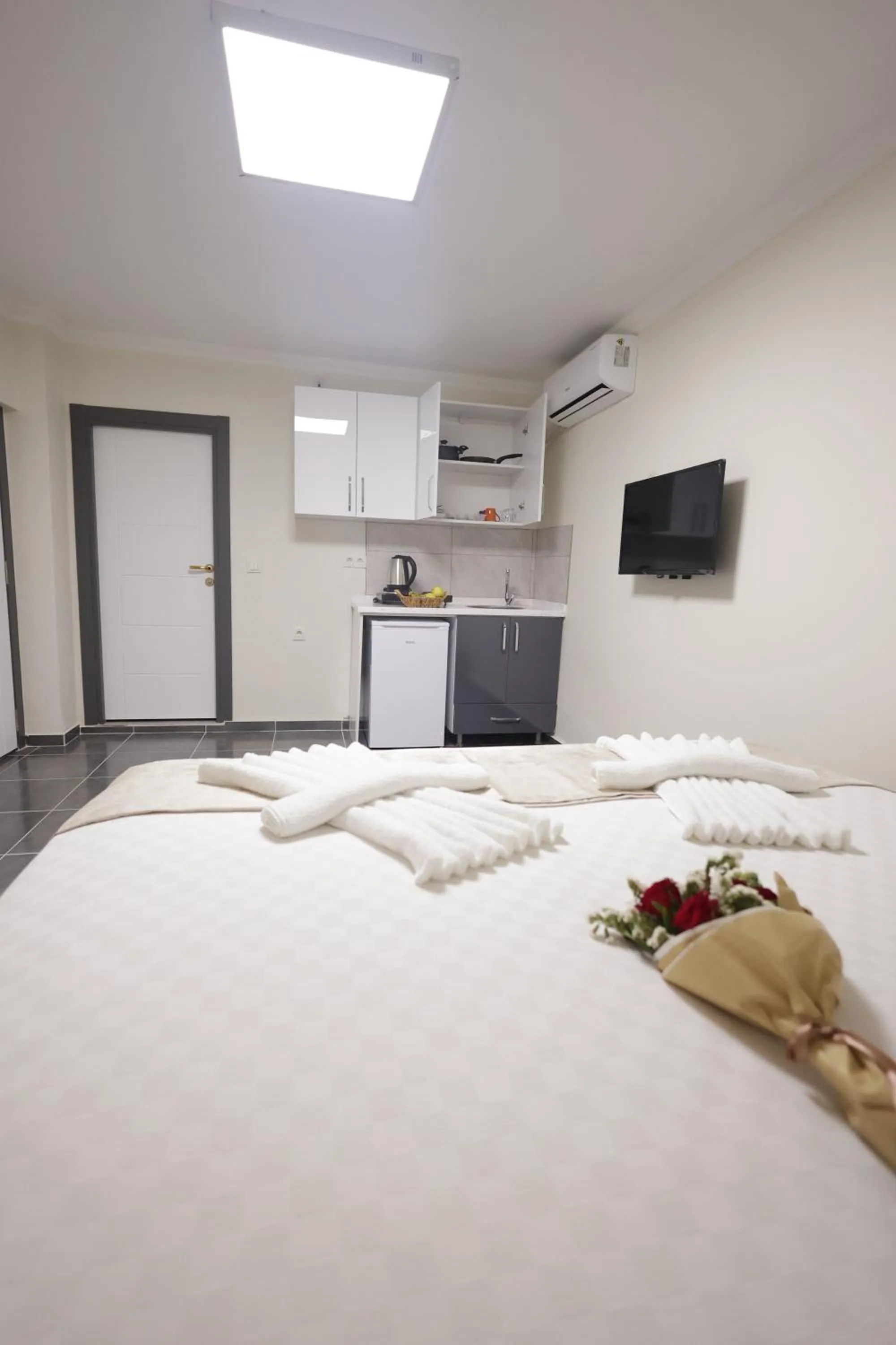 Photo of the whole room, Bed in Bonita Apart