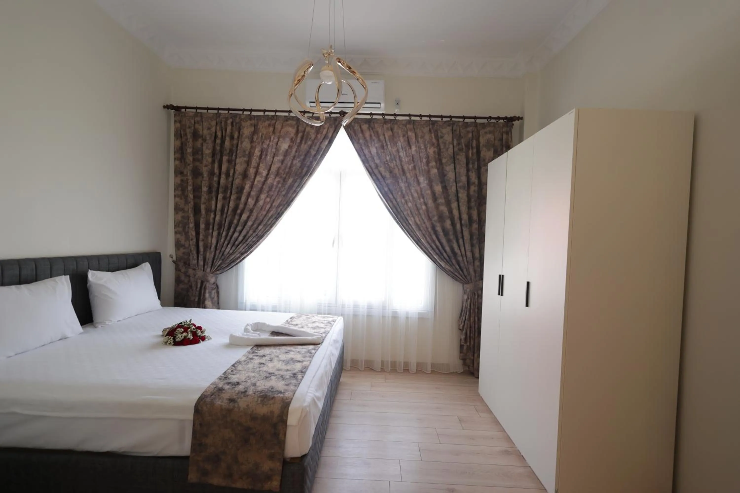 Photo of the whole room, Bed in Bonita Apart