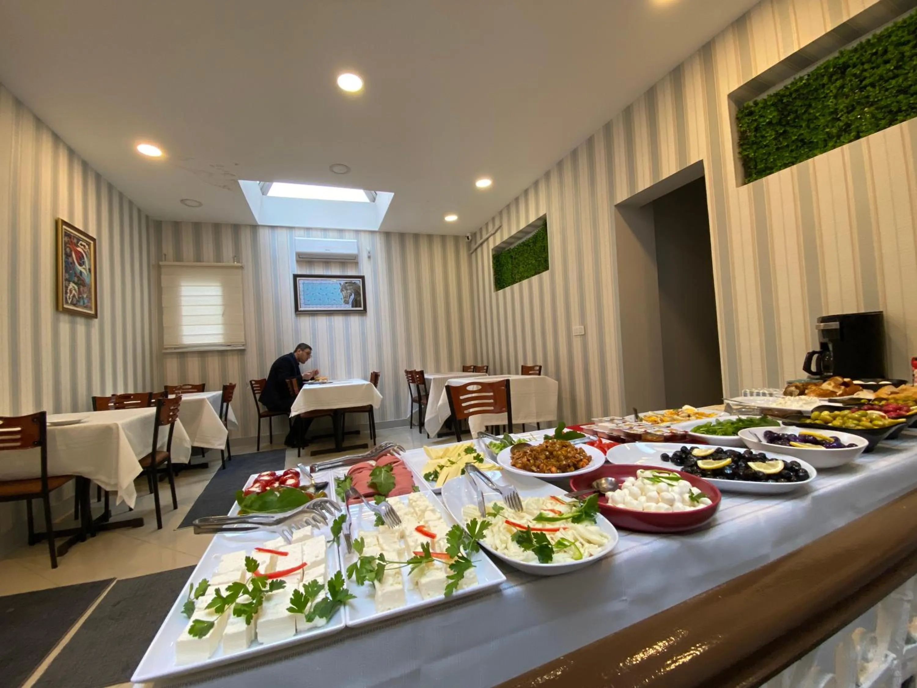 Restaurant/places to eat in Bonita Apart