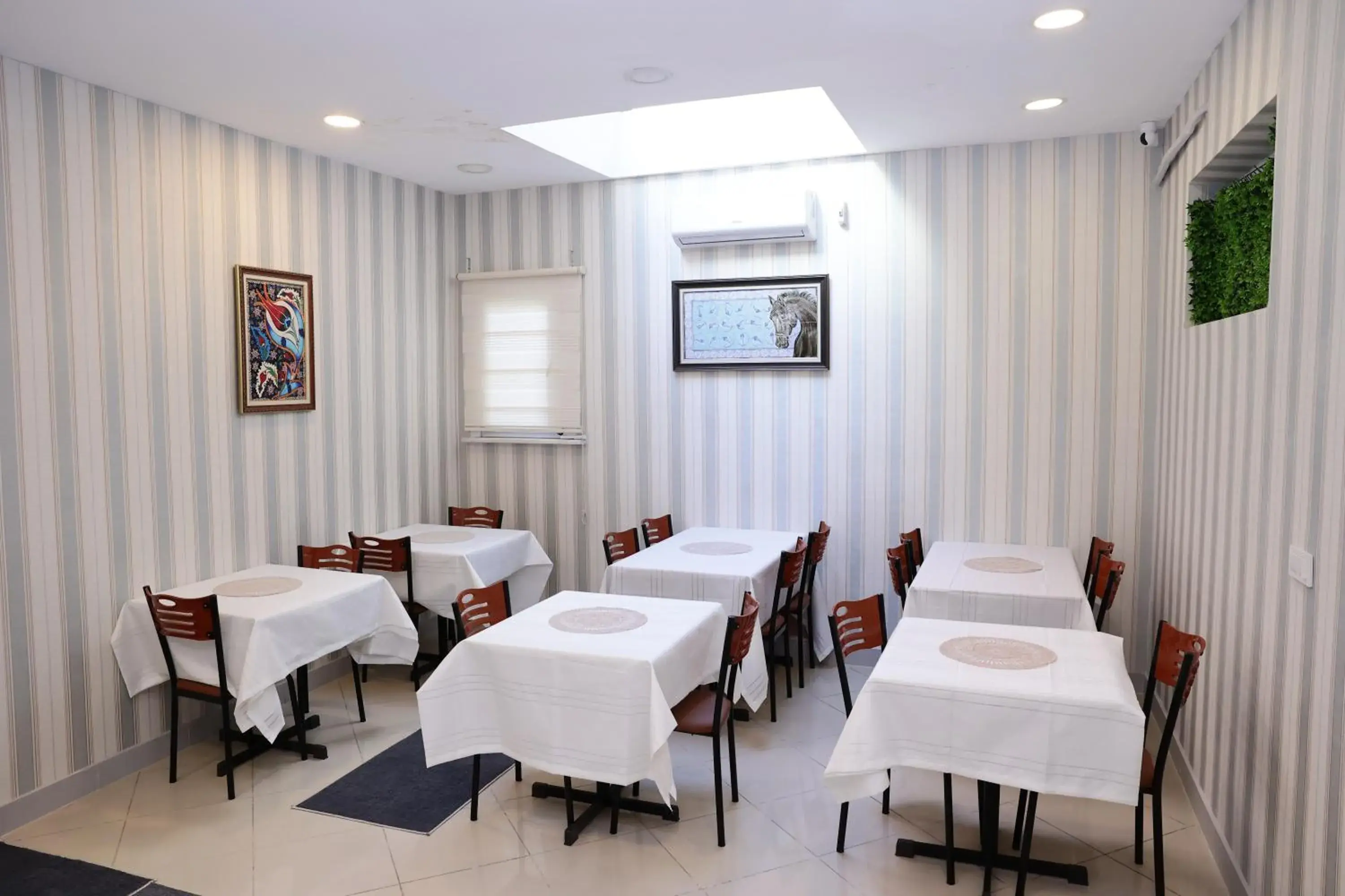 Restaurant/places to eat in Bonita Apart Restaurant/places to eat in Bonita Apart