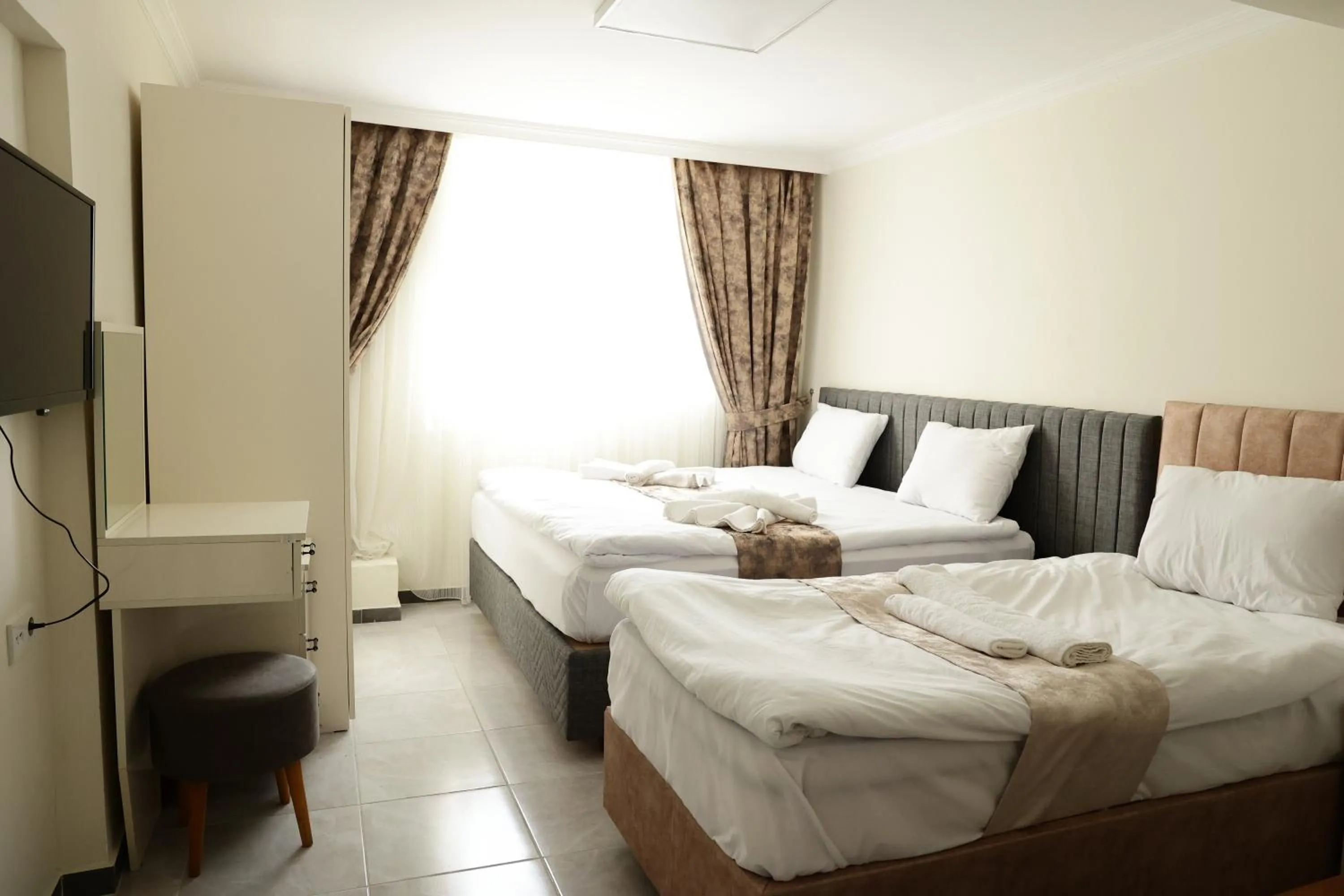 Bedroom, Bed in Bonita Apart