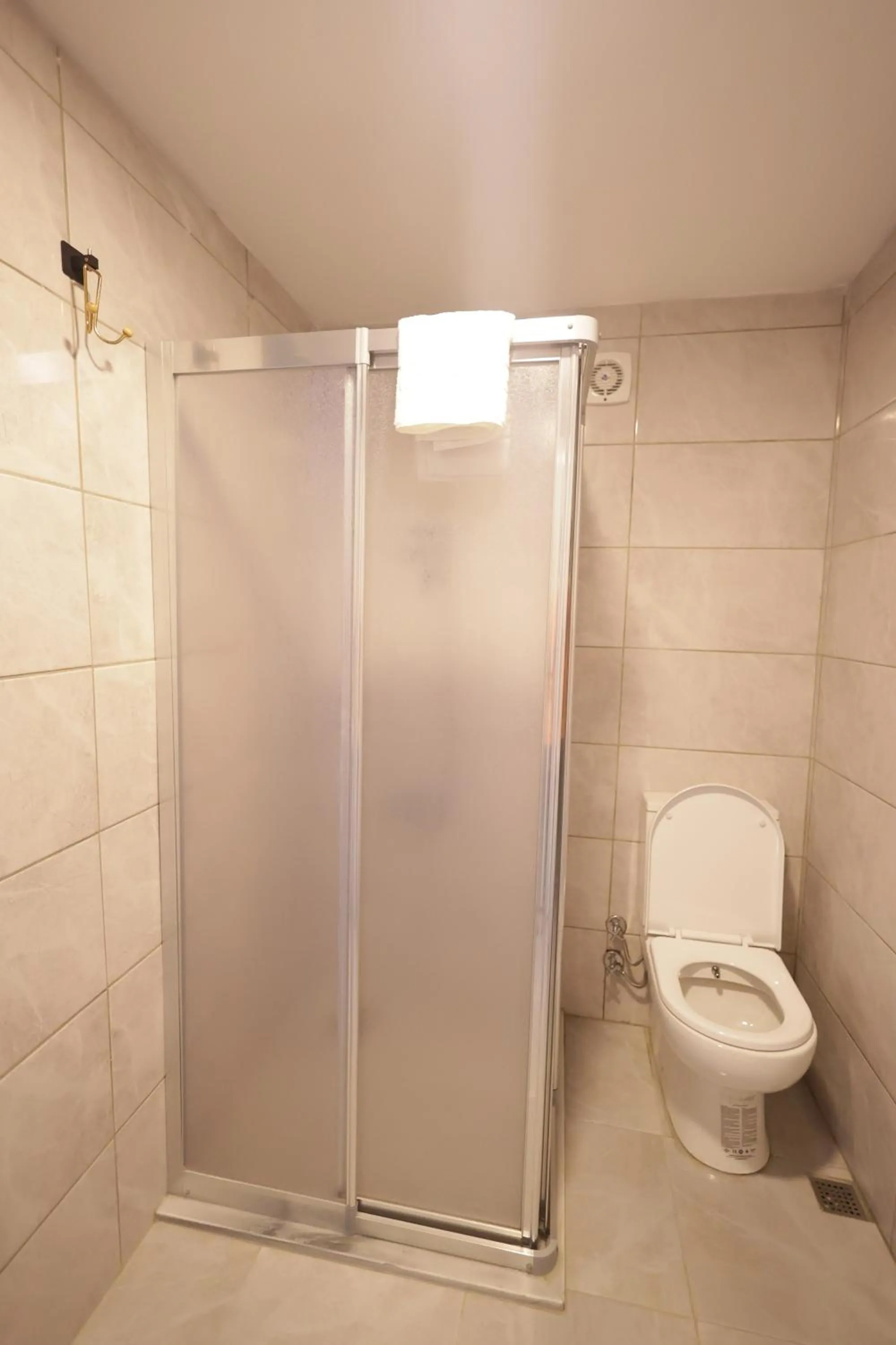 Toilet in Bonita Apart