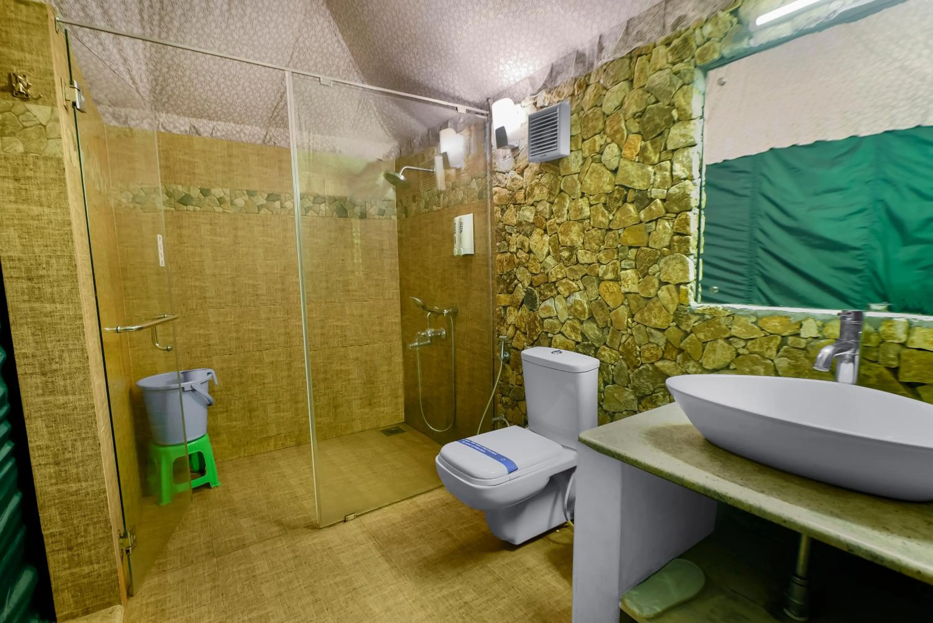 Bathroom in WOW Bison Woods Organic Veg Resort - Yercaud