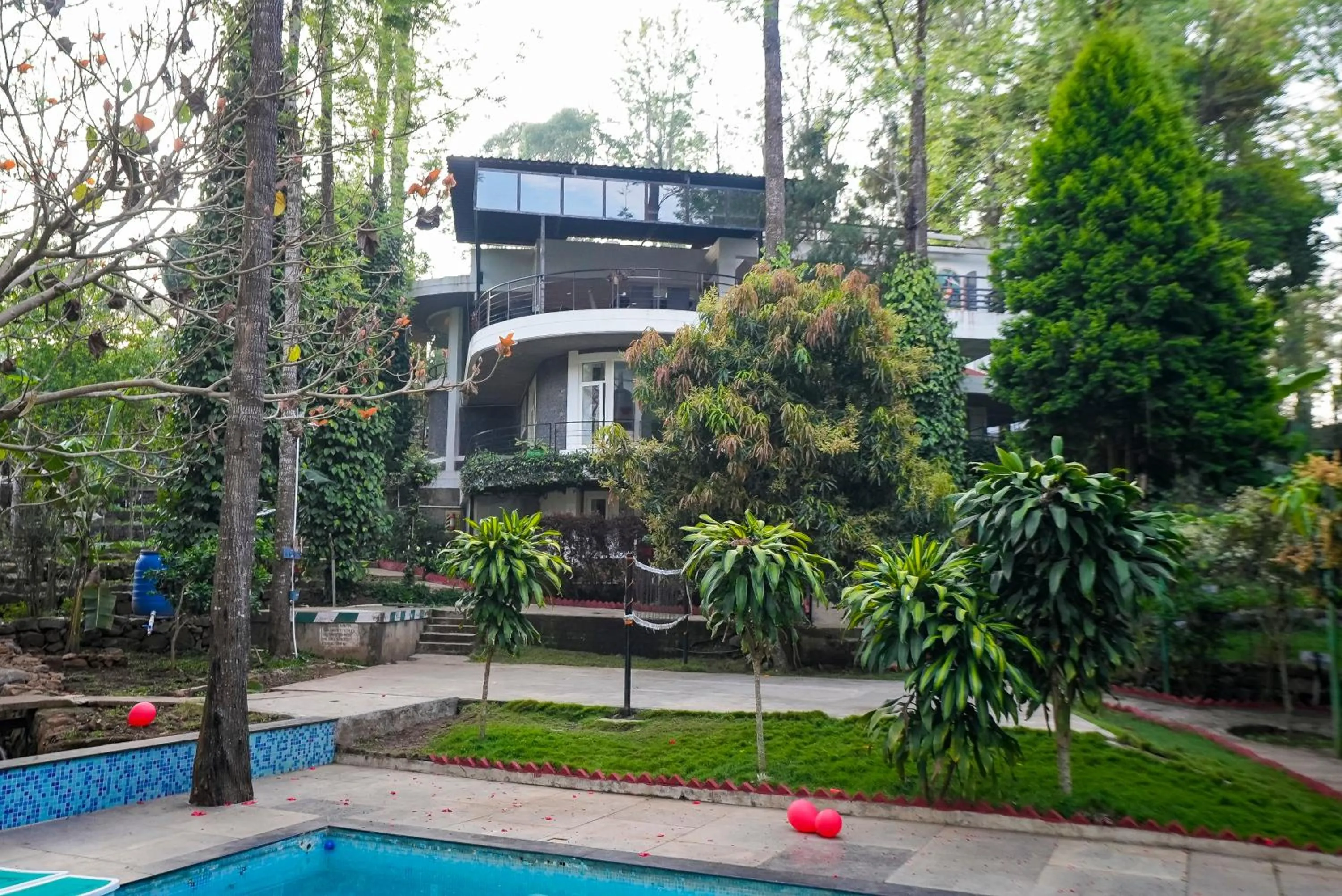 Property building in WOW Bison Woods Organic Veg Resort - Yercaud