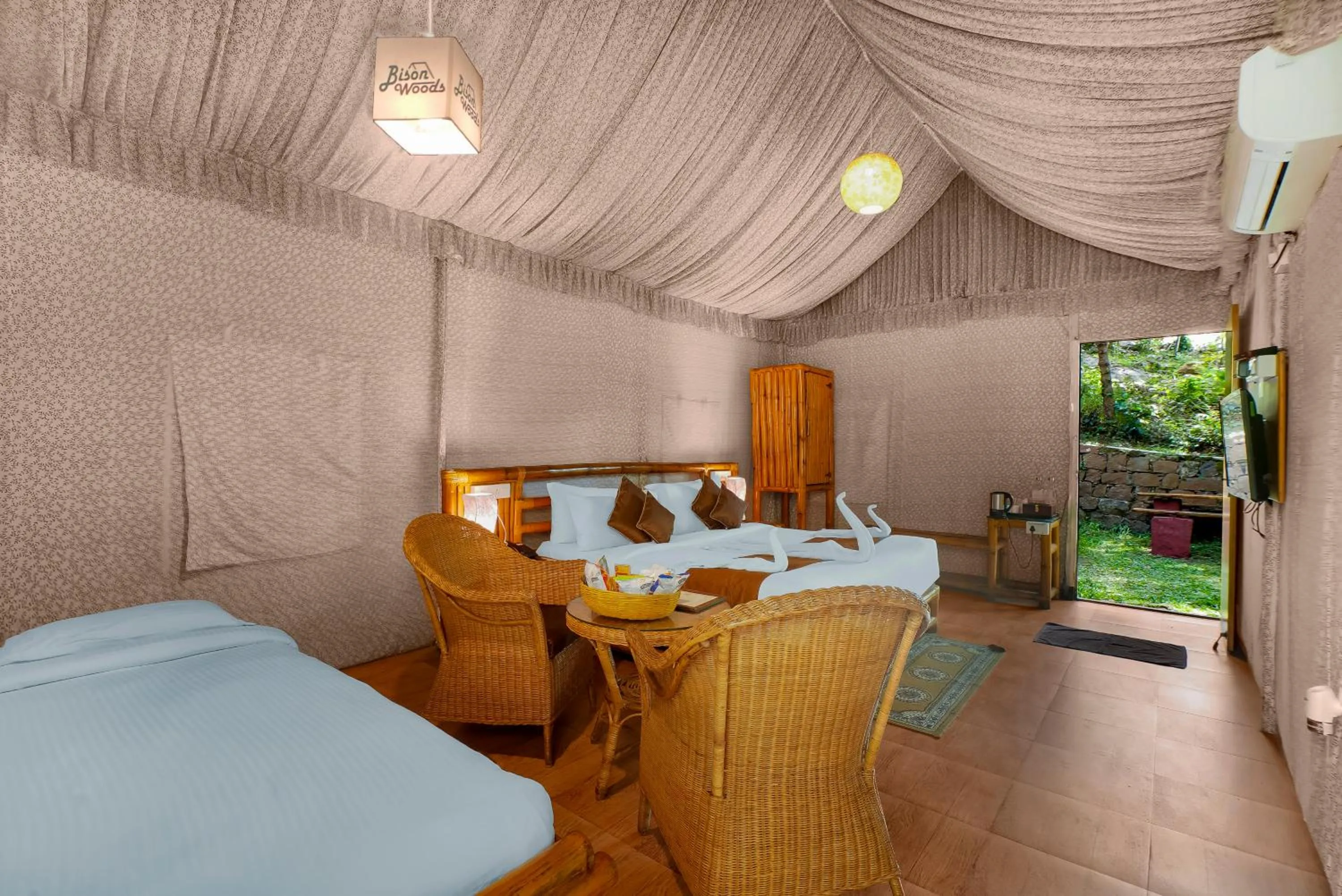 Bedroom, Bed in WOW Bison Woods Organic Veg Resort - Yercaud