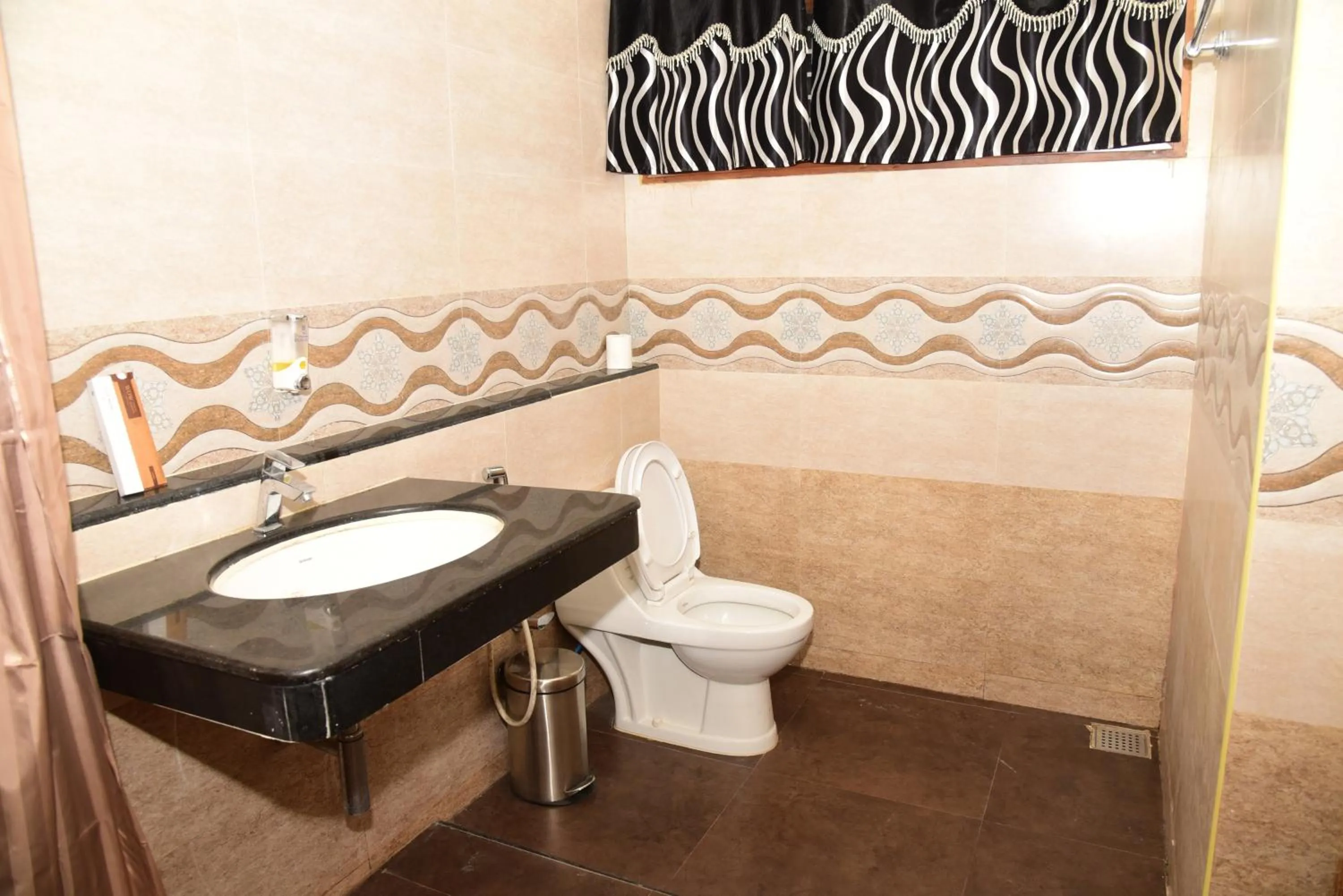 Bathroom in WOW Bison Woods Organic Veg Resort - Yercaud