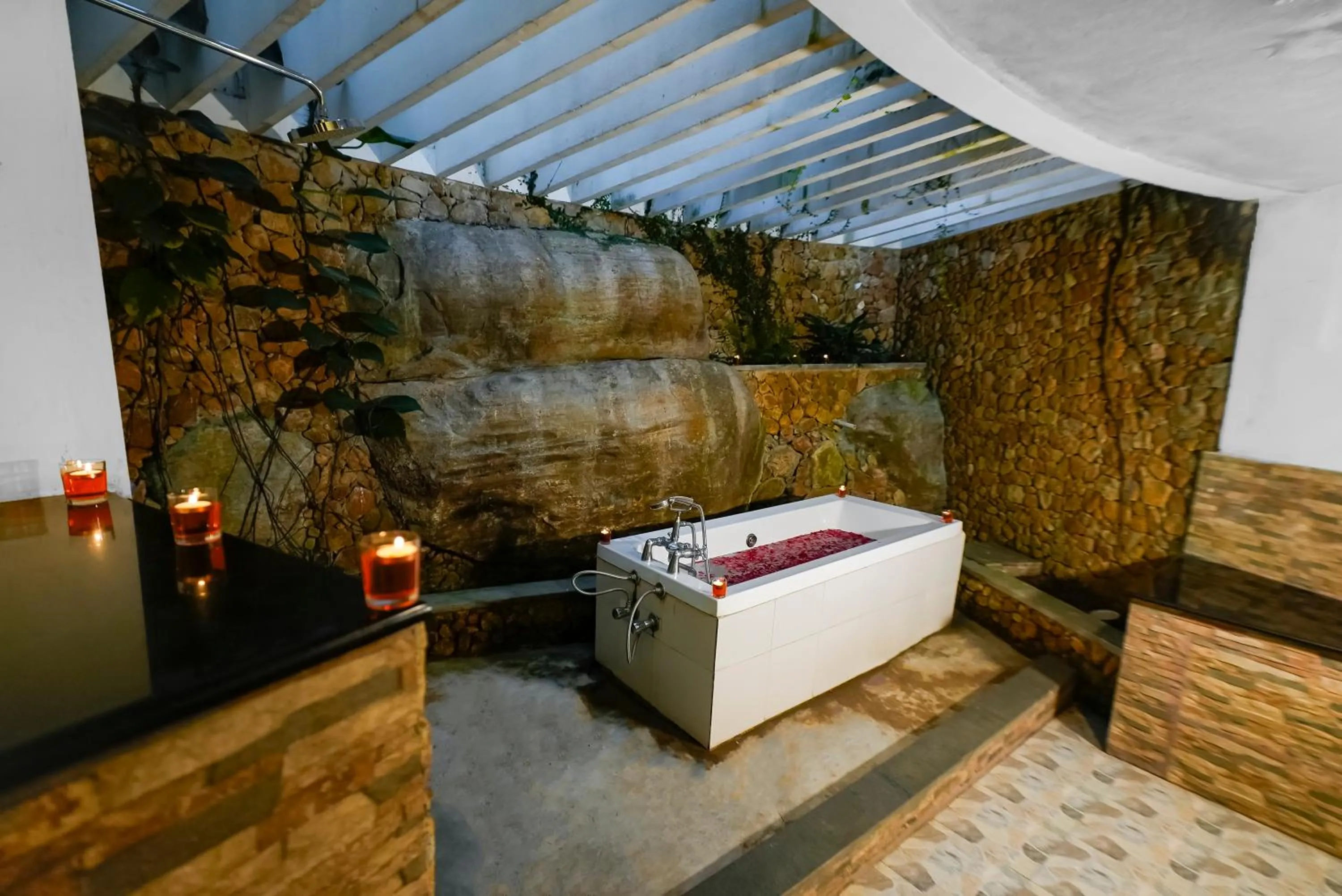 Bath, Bed in WOW Bison Woods Organic Veg Resort - Yercaud