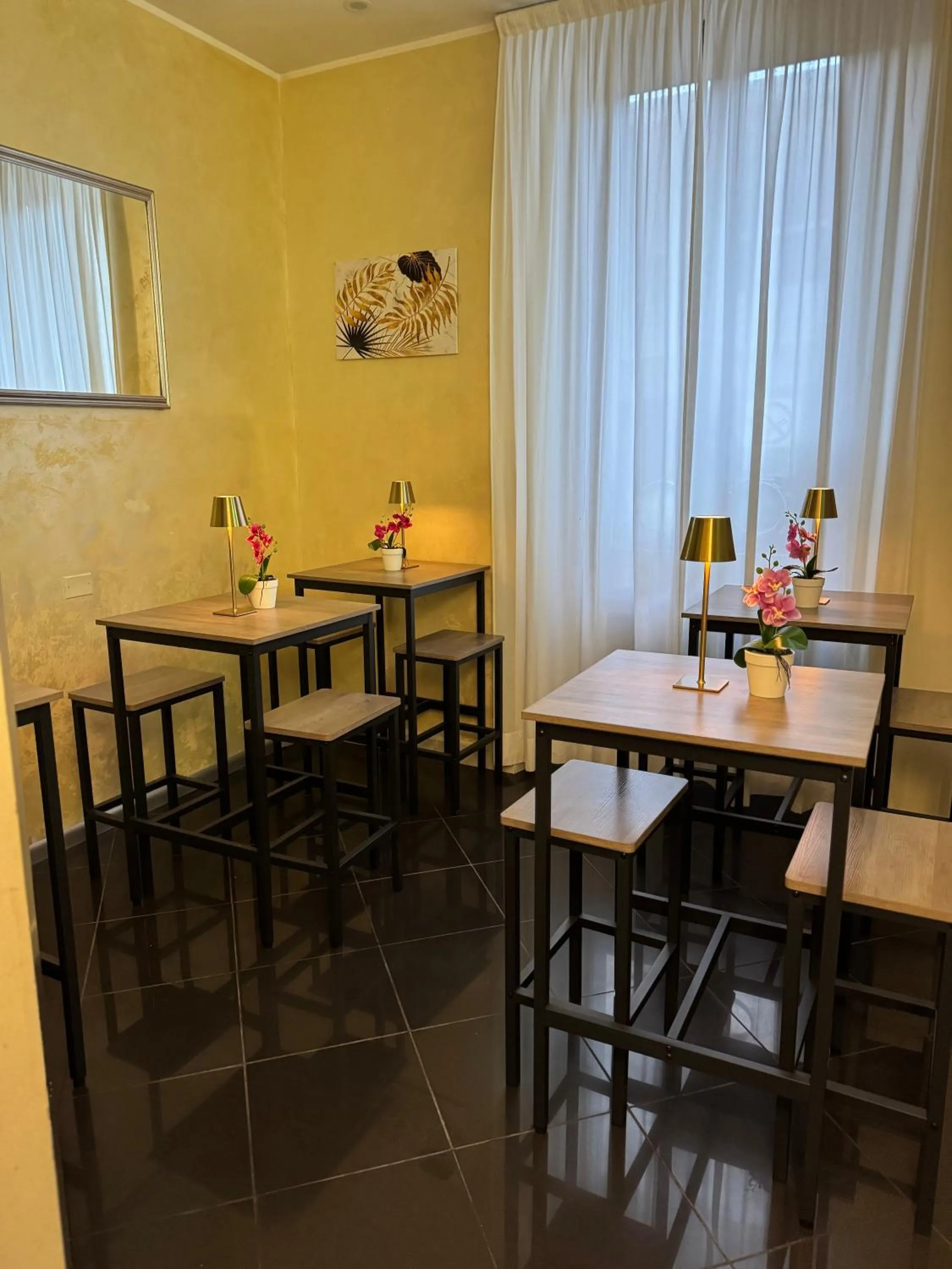 Seating area in Hotel Fiorella Milano