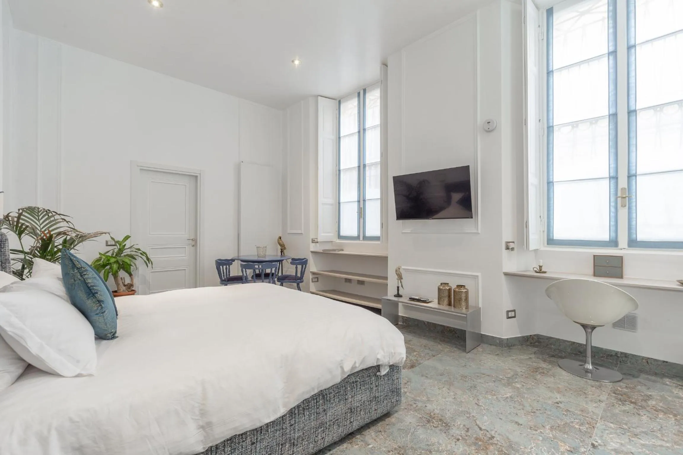 Bed in Duomo Smart Suites