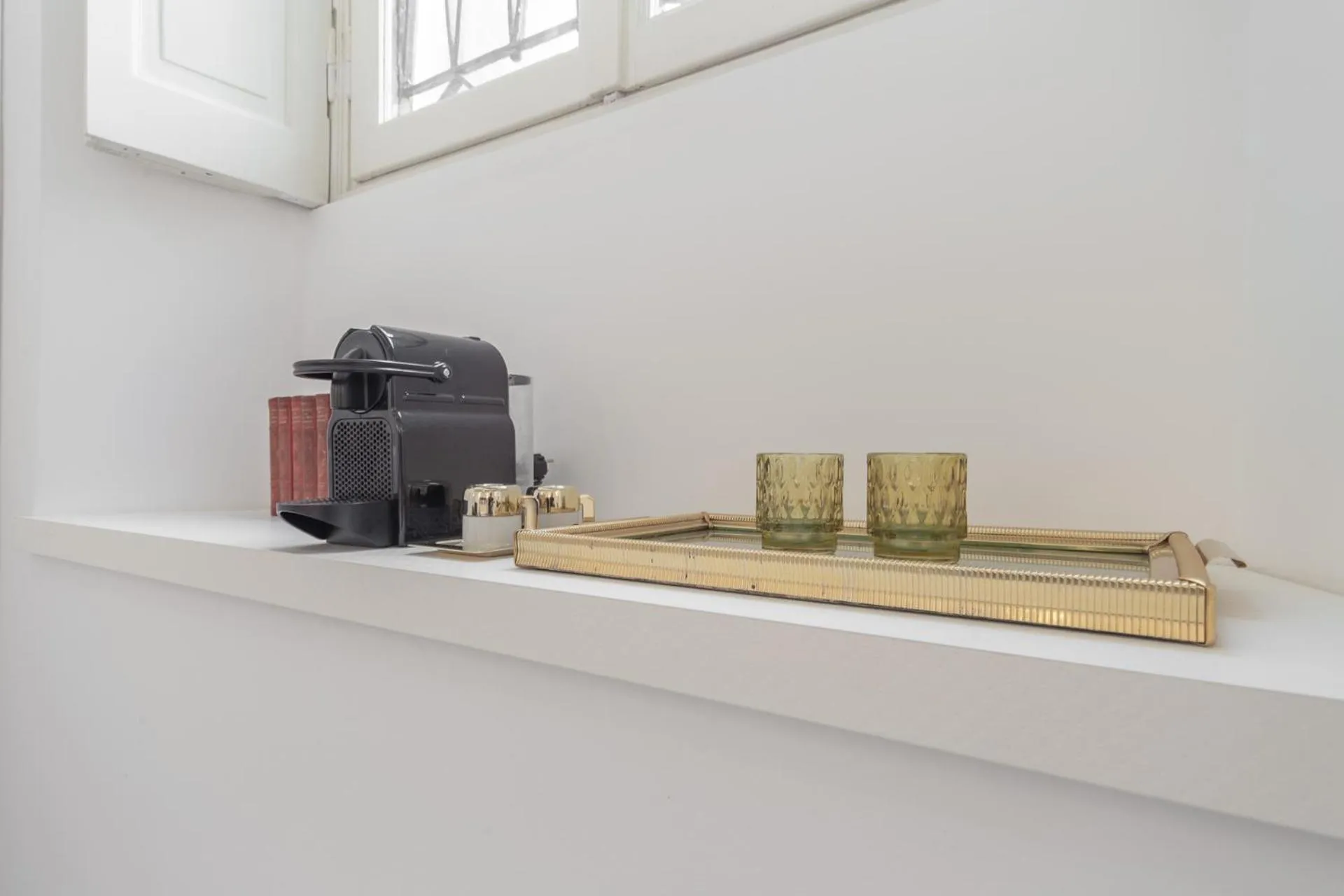 Coffee/tea facilities in Duomo Smart Suites