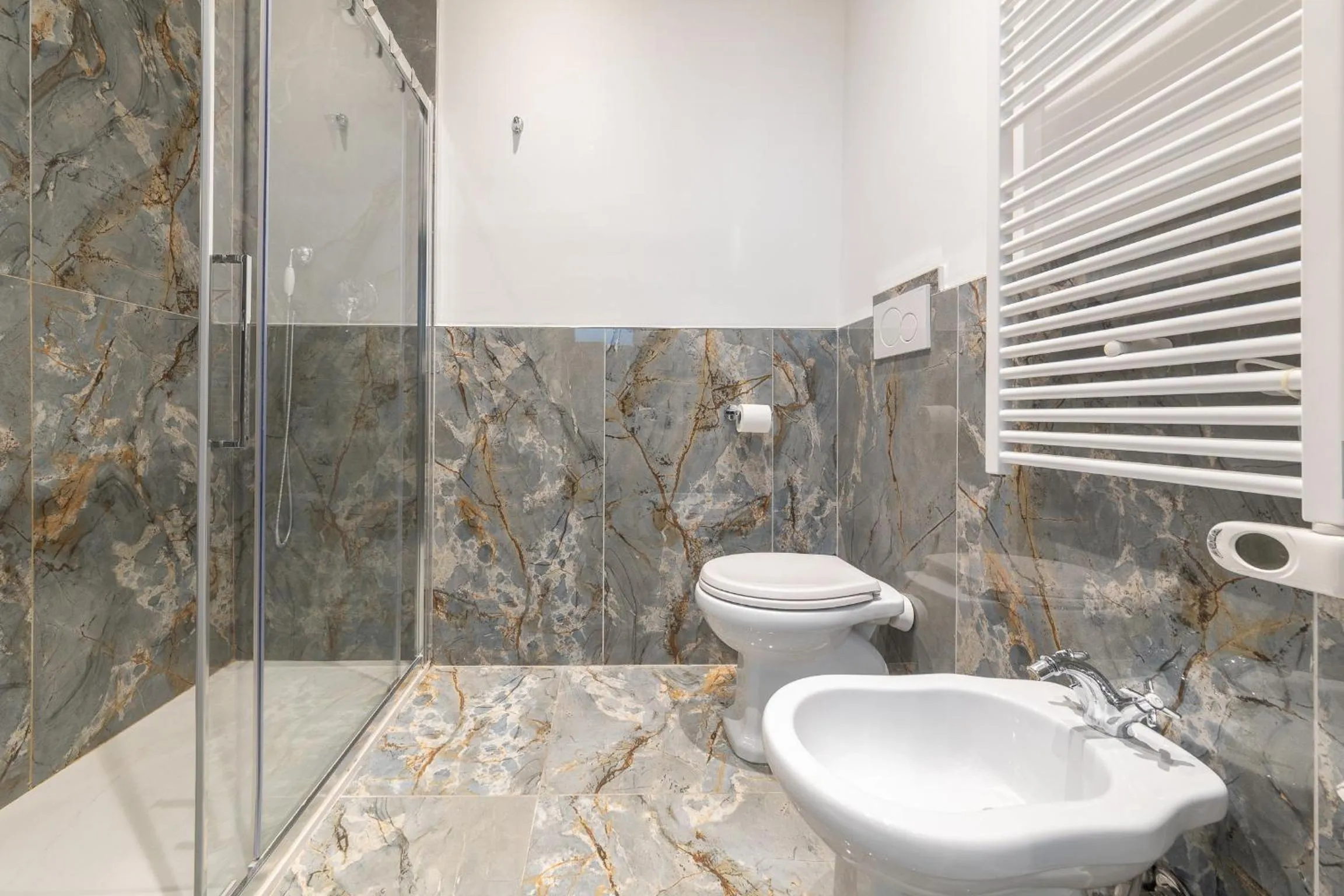 Bathroom in Duomo Smart Suites