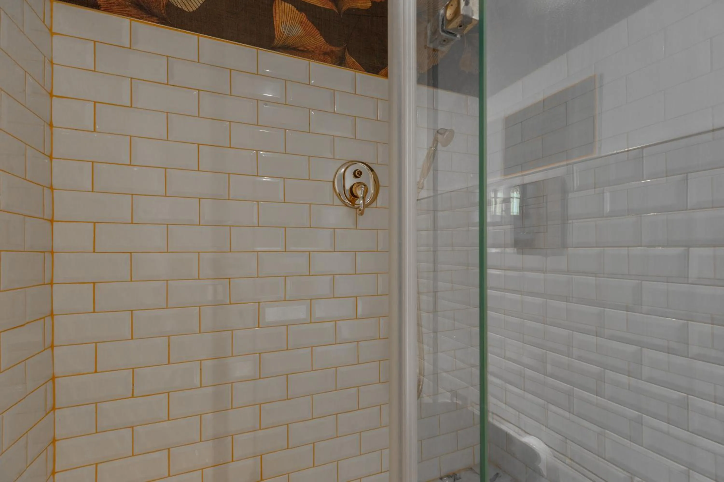 Shower in Duomo Smart Suites