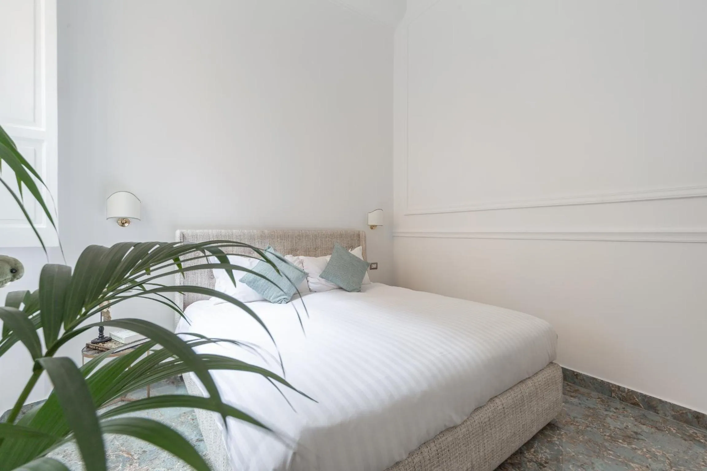 Bed in Duomo Smart Suites