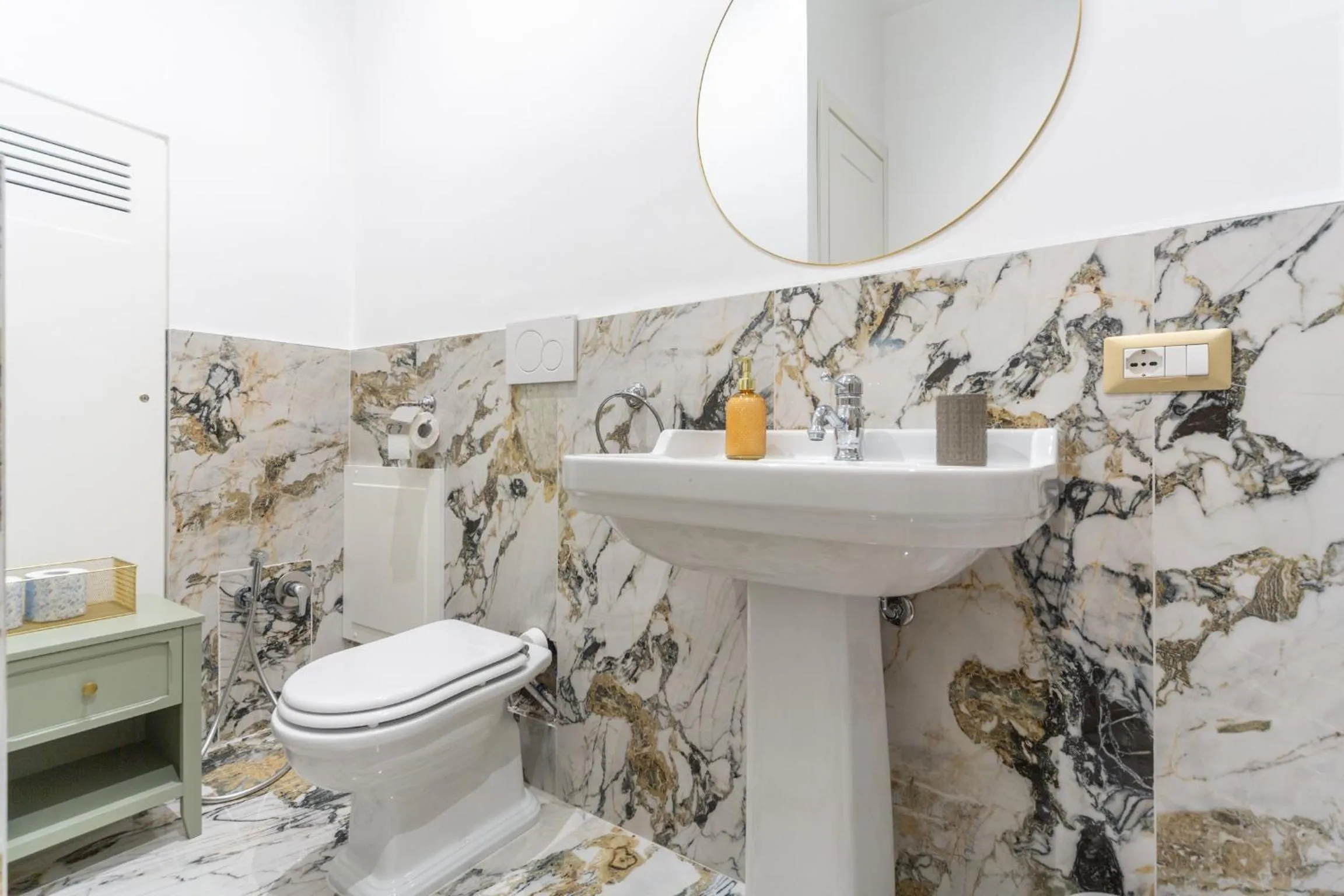 Bathroom in Duomo Smart Suites