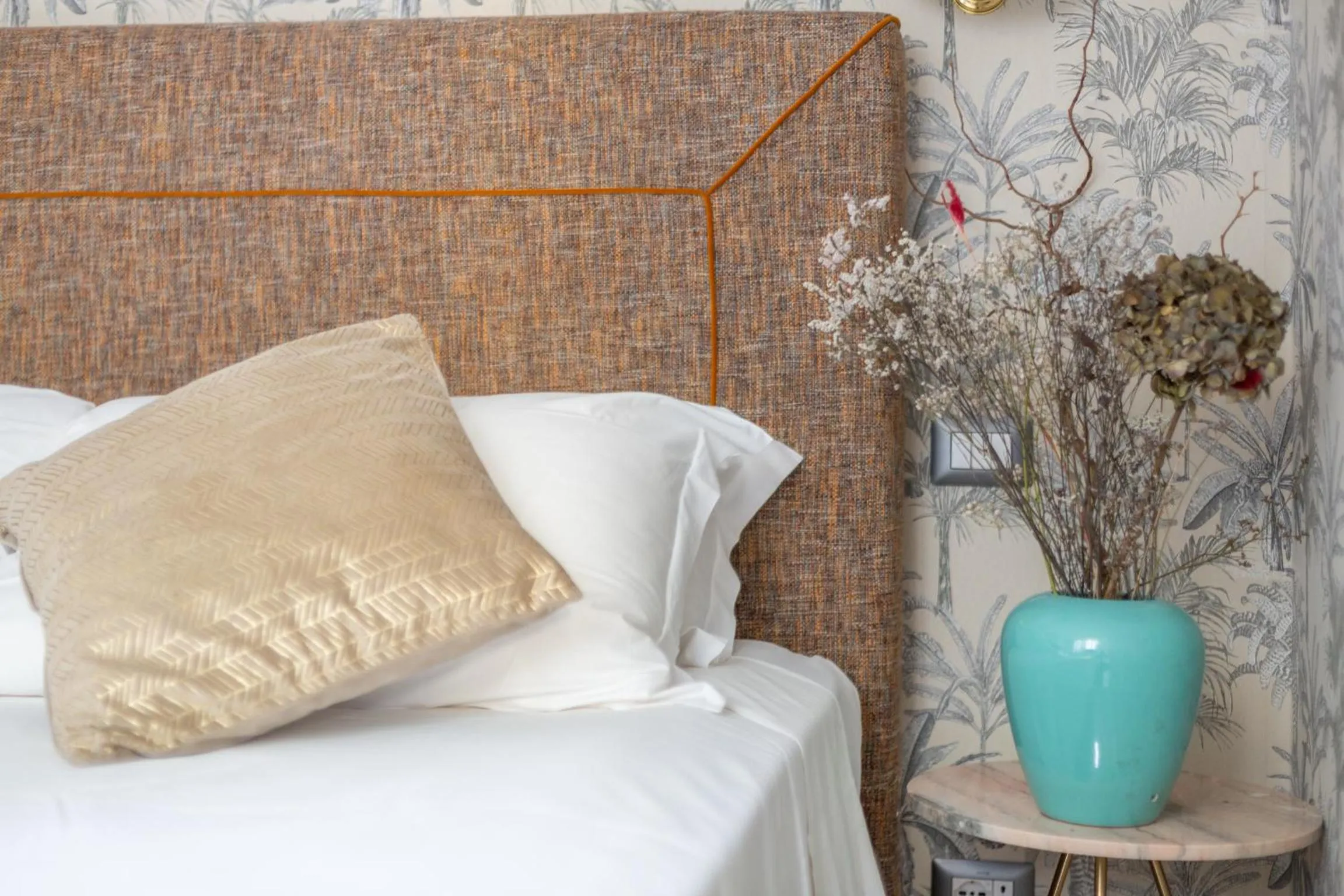 Bed in Duomo Smart Suites