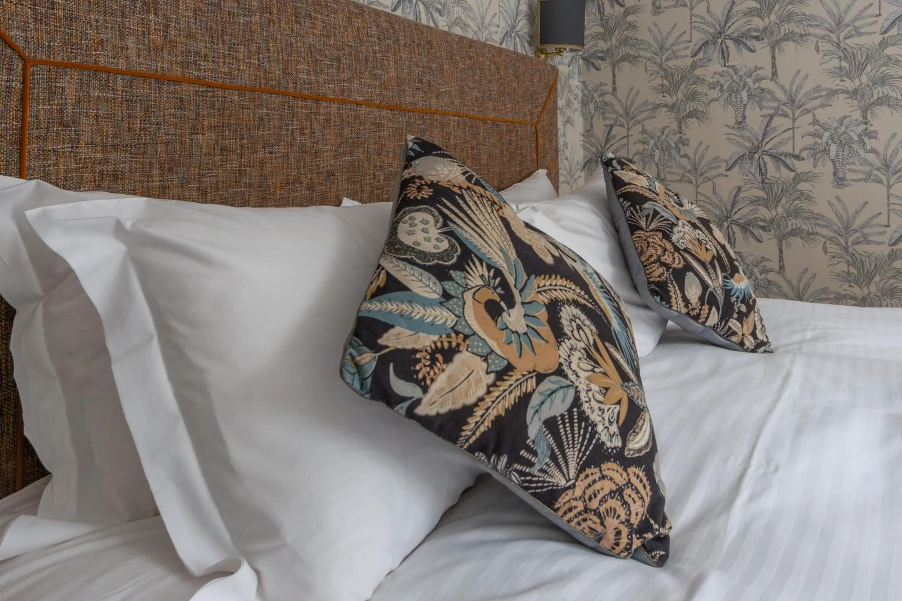 Bed in Duomo Smart Suites