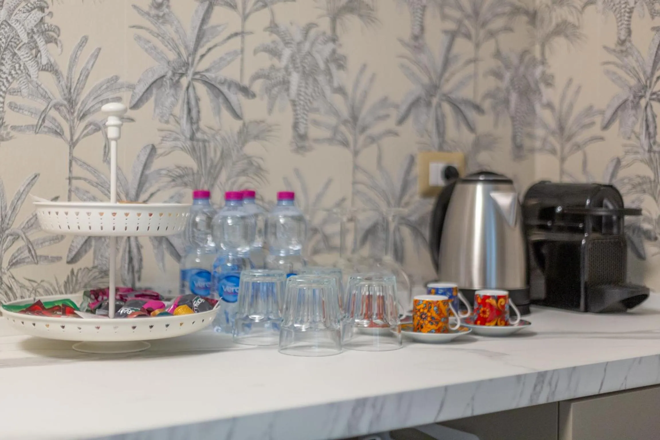 Coffee/tea facilities in Duomo Smart Suites