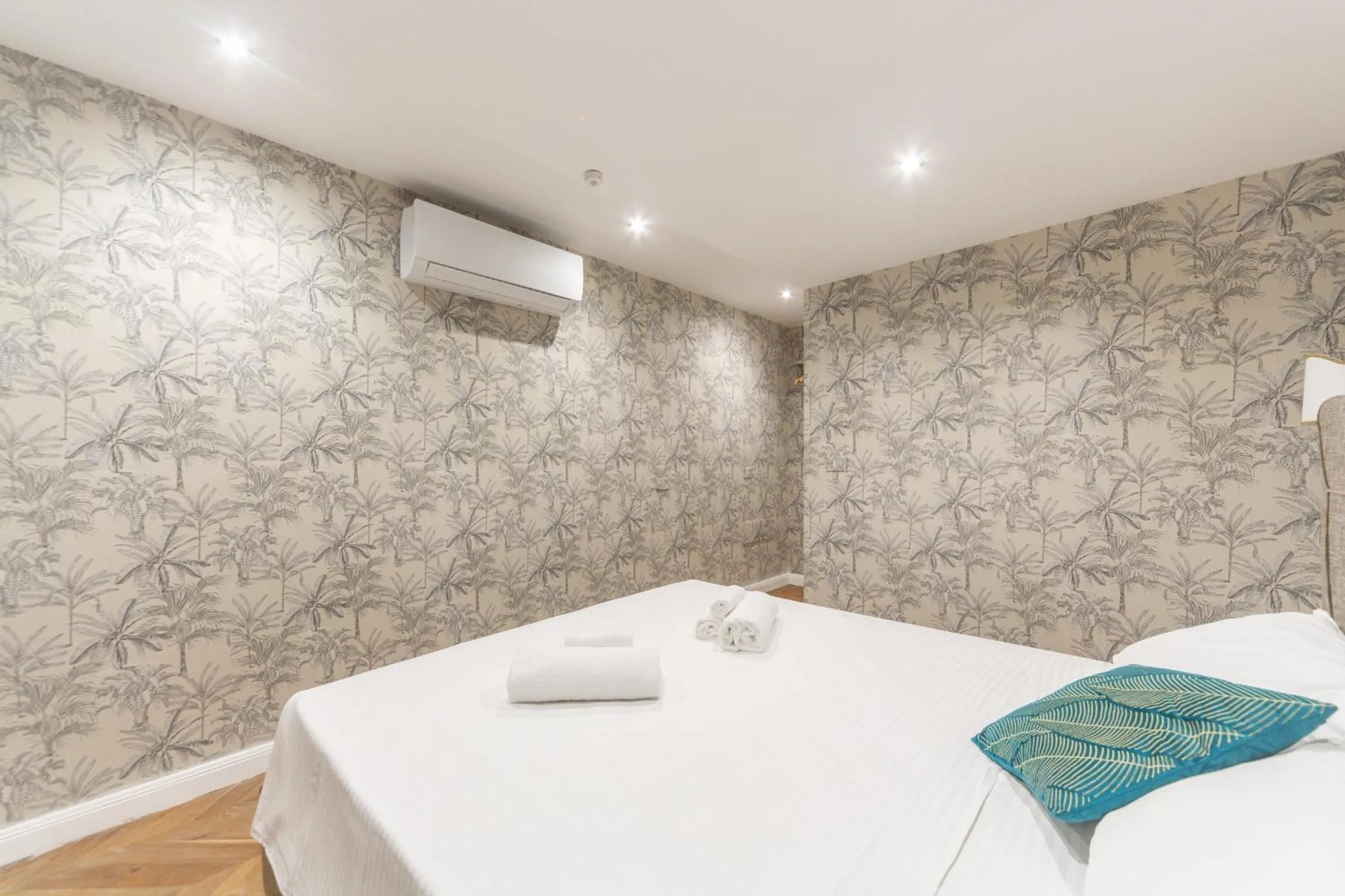 Bed in Duomo Smart Suites