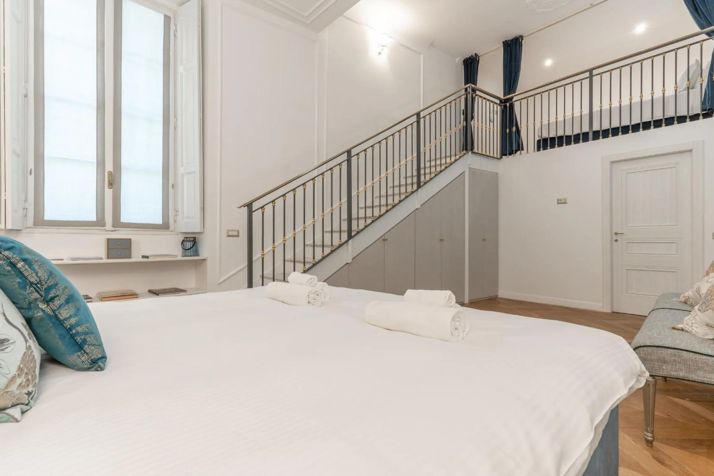 Photo of the whole room, Bed in Duomo Smart Suites