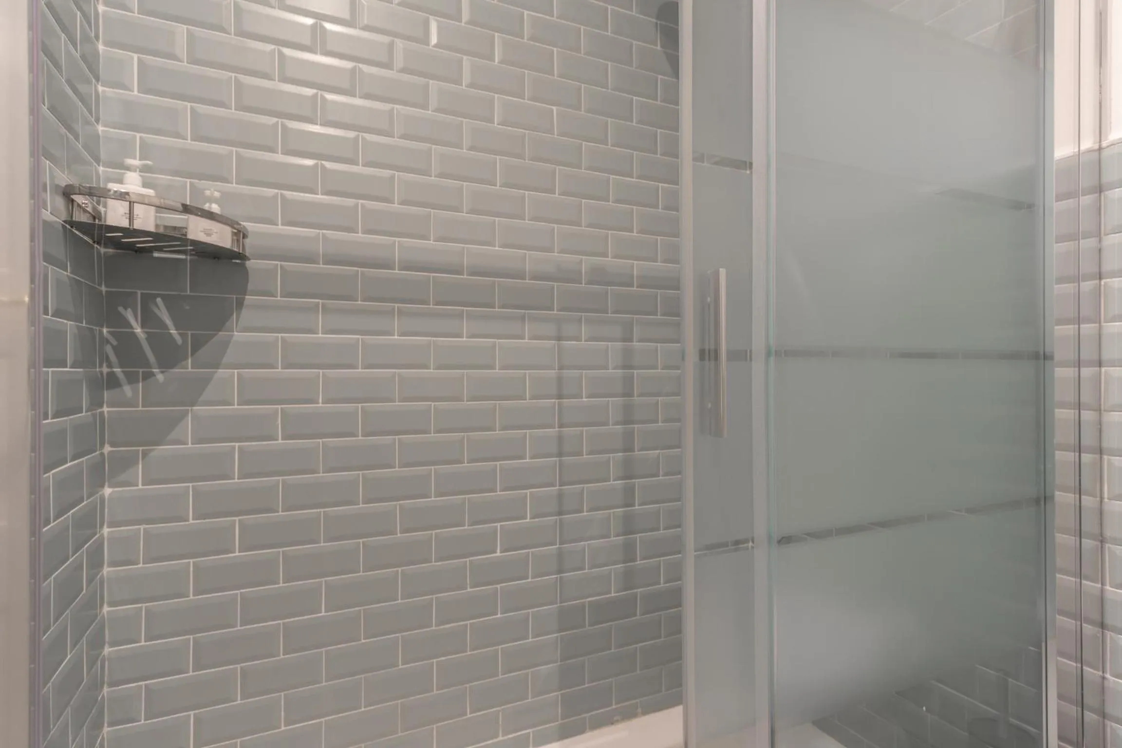 Shower in Duomo Smart Suites