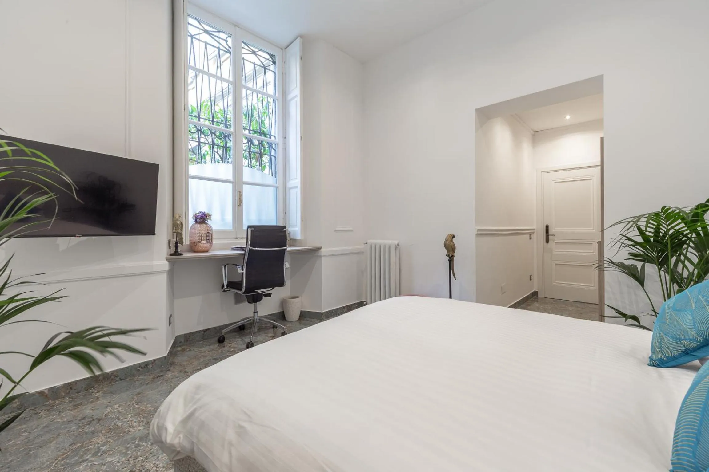 Bed in Duomo Smart Suites